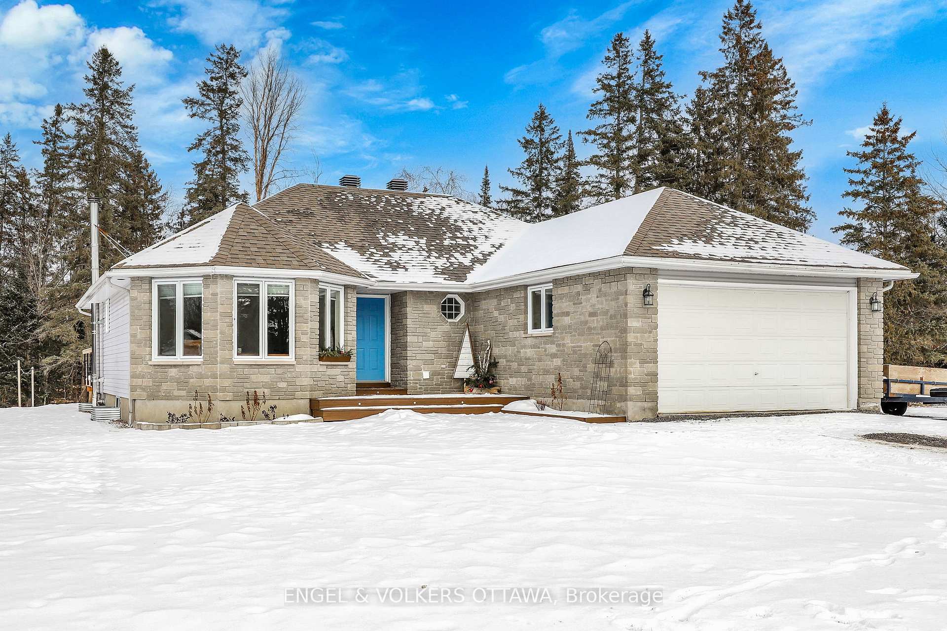 Photo 2 of 370 Duncan Drive, McNab/Braeside, Mcnab/Braeside Twps — HOMEH