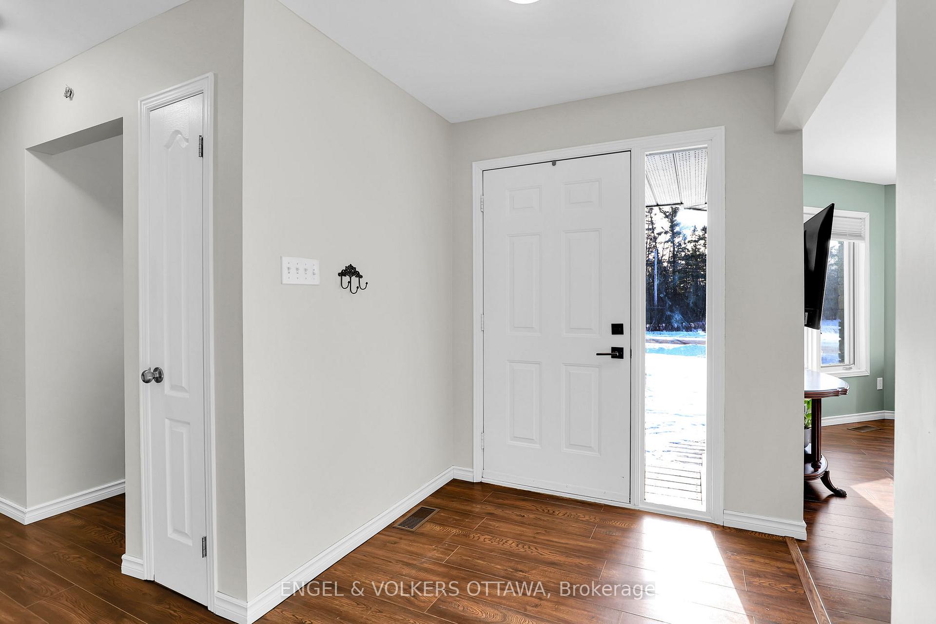 Photo 5 of 370 Duncan Drive, McNab/Braeside, Mcnab/Braeside Twps — HOMEH