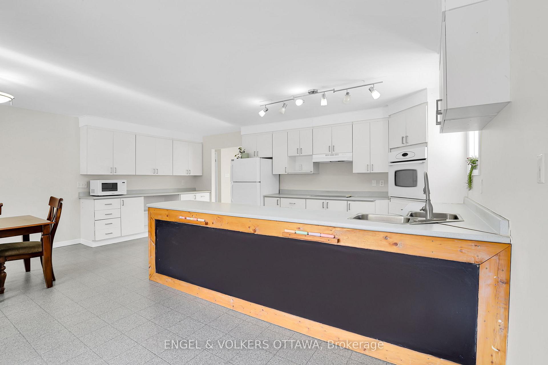 Photo 15 of 370 Duncan Drive, McNab/Braeside, Mcnab/Braeside Twps — HOMEH