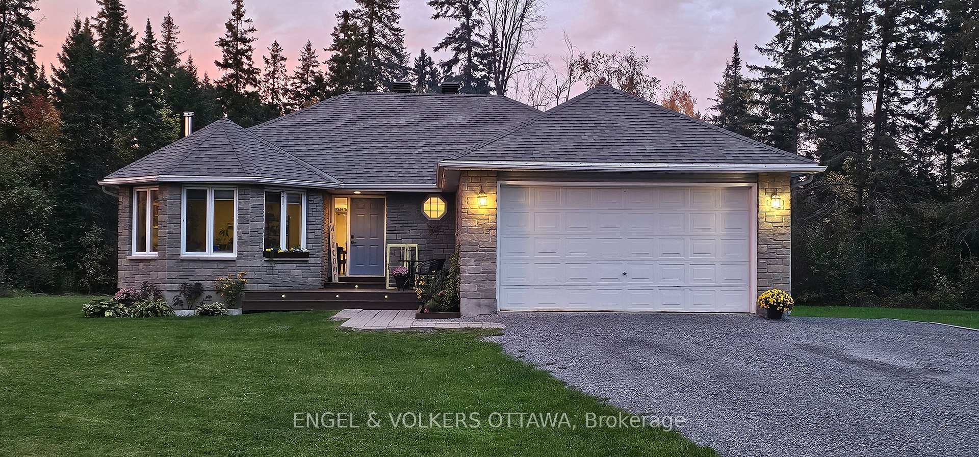 Photo 32 of 370 Duncan Drive, McNab/Braeside, Mcnab/Braeside Twps — HOMEH