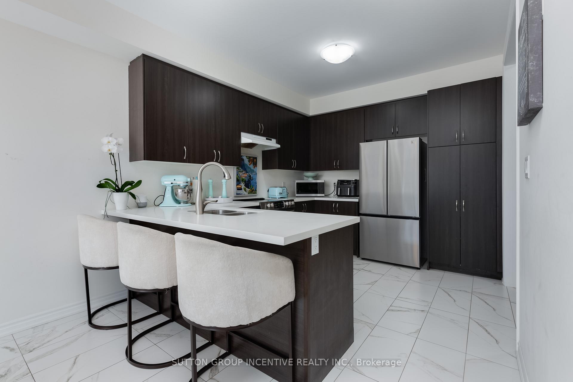 Photo 6 of 2271 Grainger Loop, Innisfil, Rural Innisfil — HOMEH