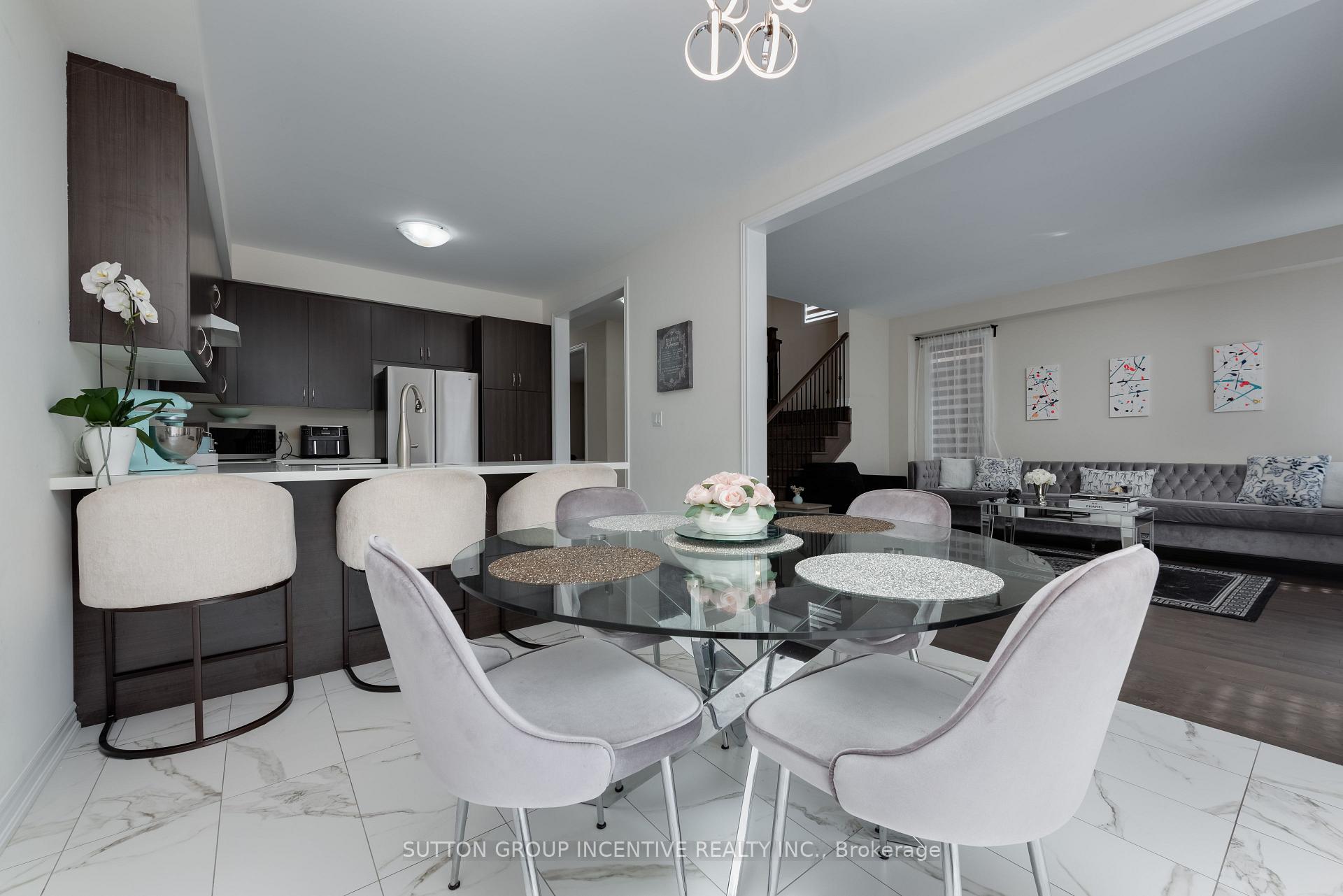 Photo 8 of 2271 Grainger Loop, Innisfil, Rural Innisfil — HOMEH