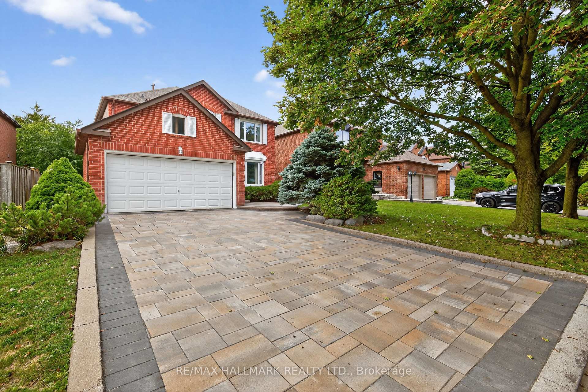 Photo 2 of 26 Stacey Crescent, Markham, Thornlea — HOMEH