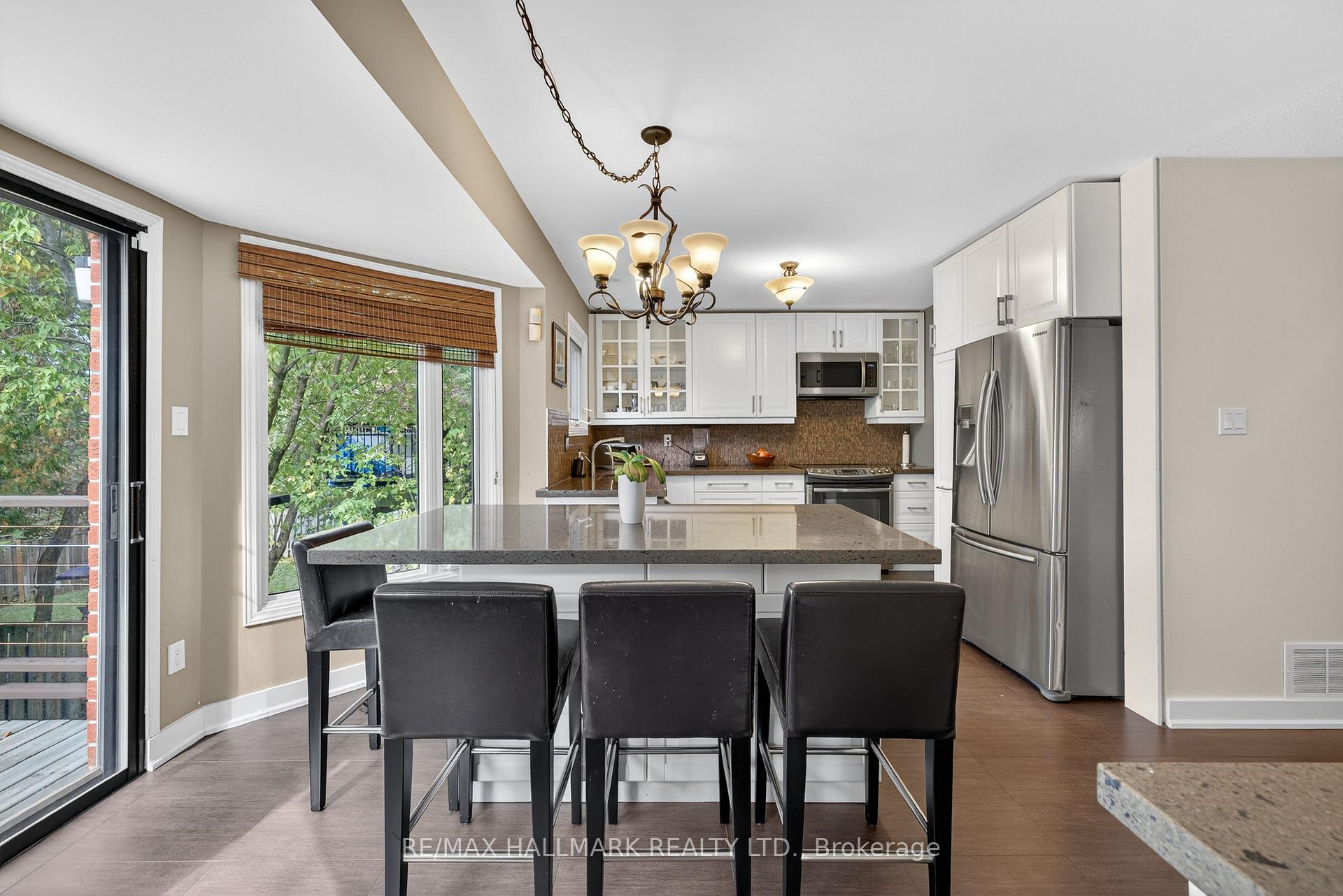 Photo 9 of 26 Stacey Crescent, Markham, Thornlea — HOMEH