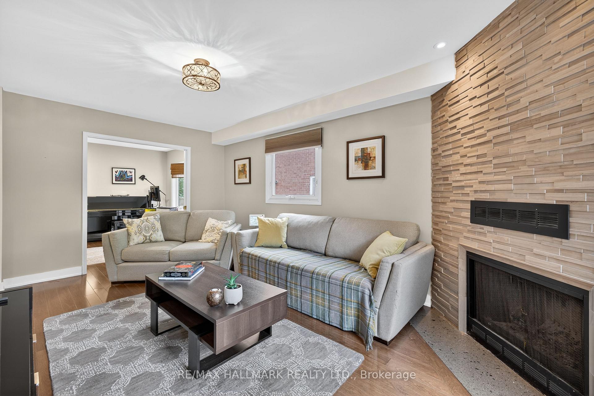 Photo 14 of 26 Stacey Crescent, Markham, Thornlea — HOMEH