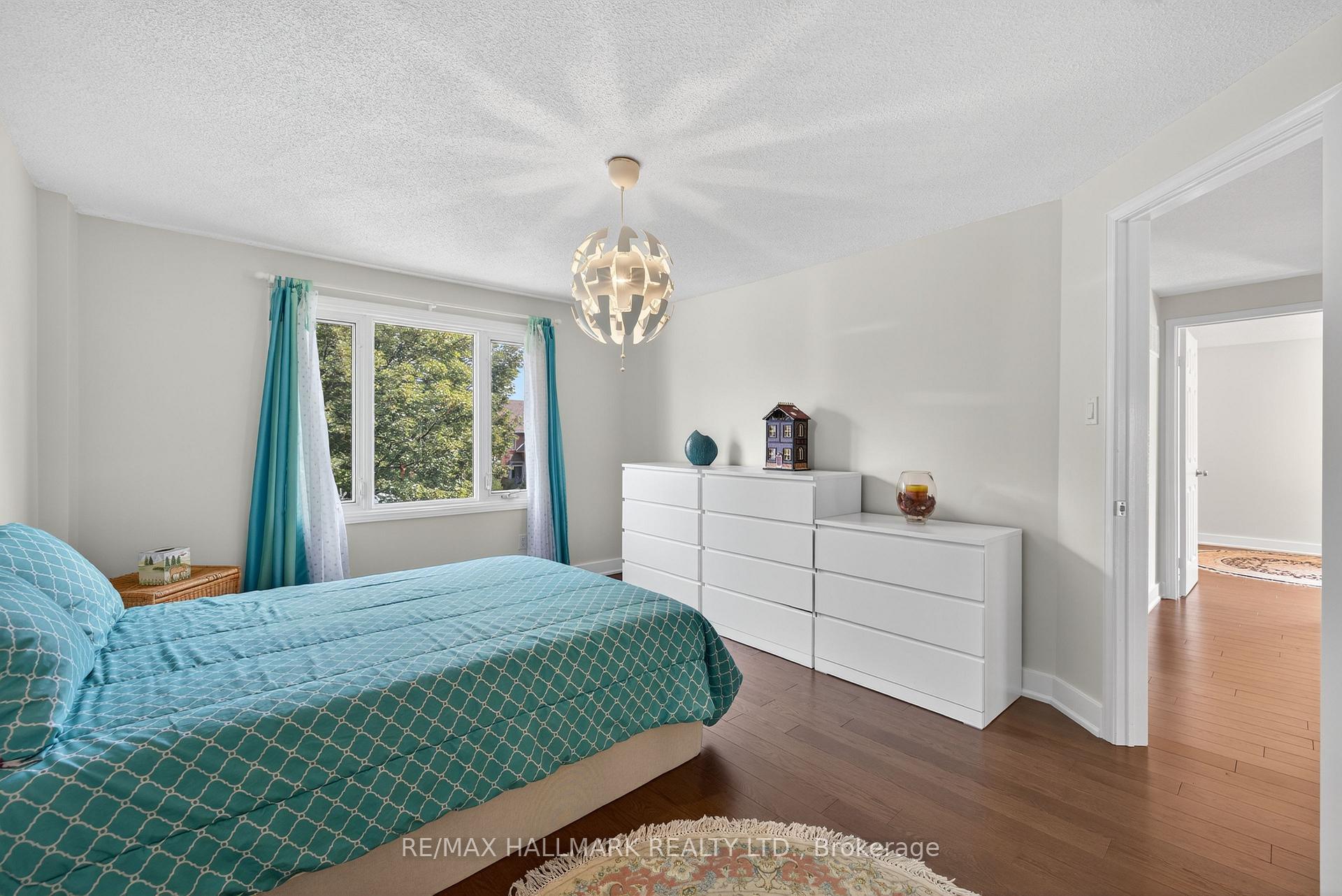 Photo 24 of 26 Stacey Crescent, Markham, Thornlea — HOMEH