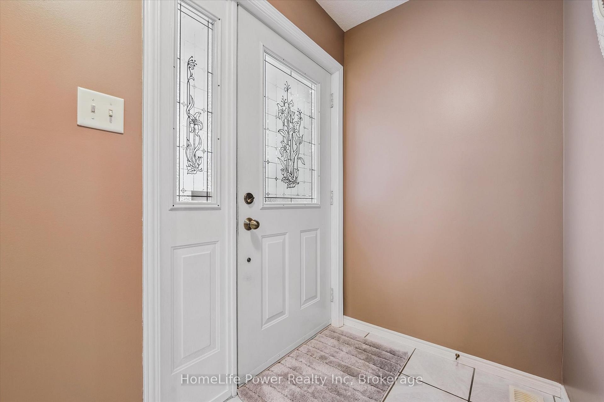 Photo 5 of 97 Marl Meadow Drive, Kitchener — HOMEH