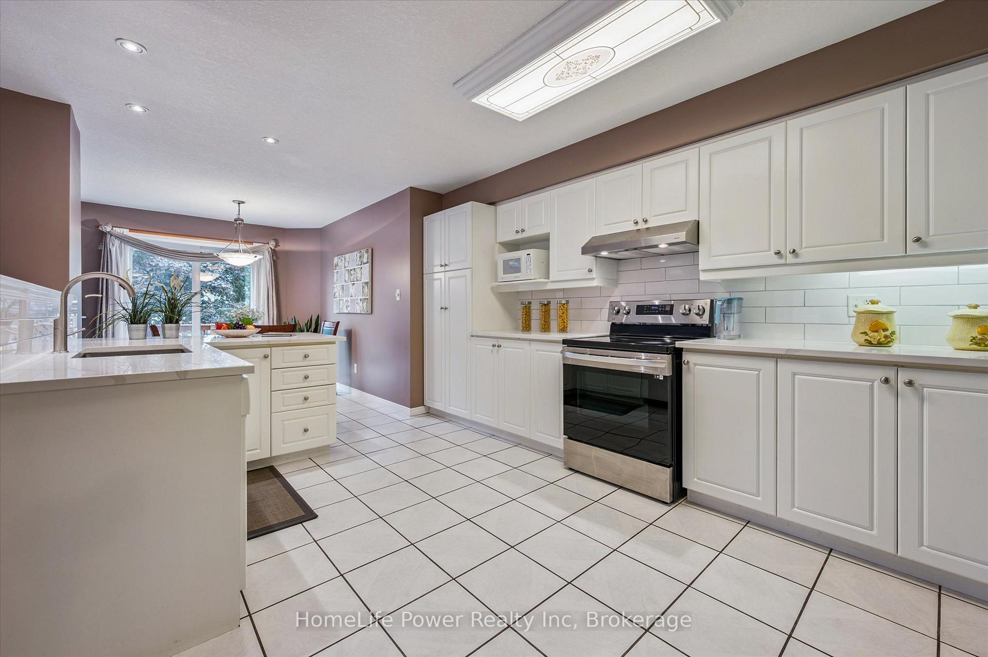 Photo 11 of 97 Marl Meadow Drive, Kitchener — HOMEH