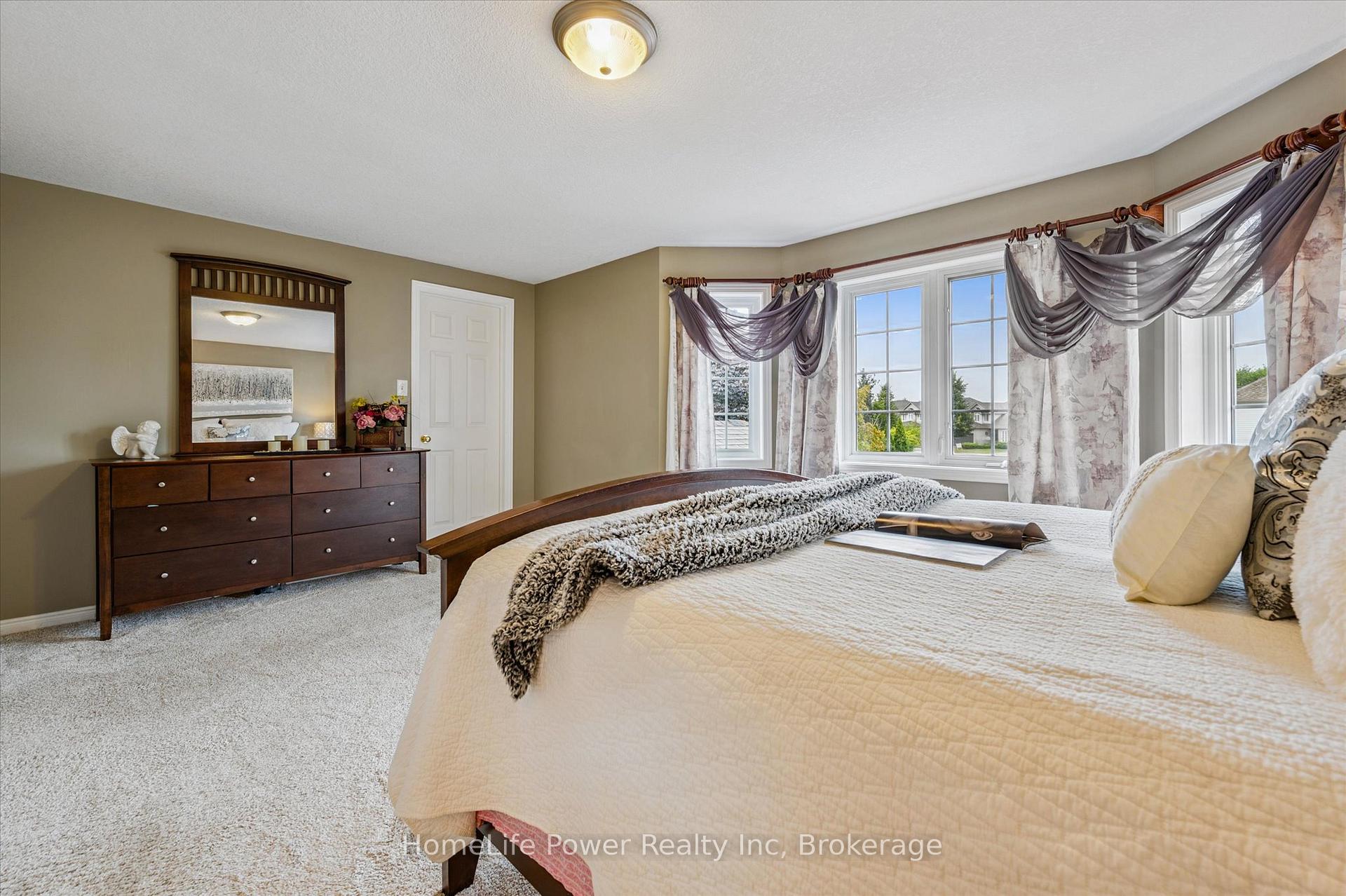 Photo 22 of 97 Marl Meadow Drive, Kitchener — HOMEH