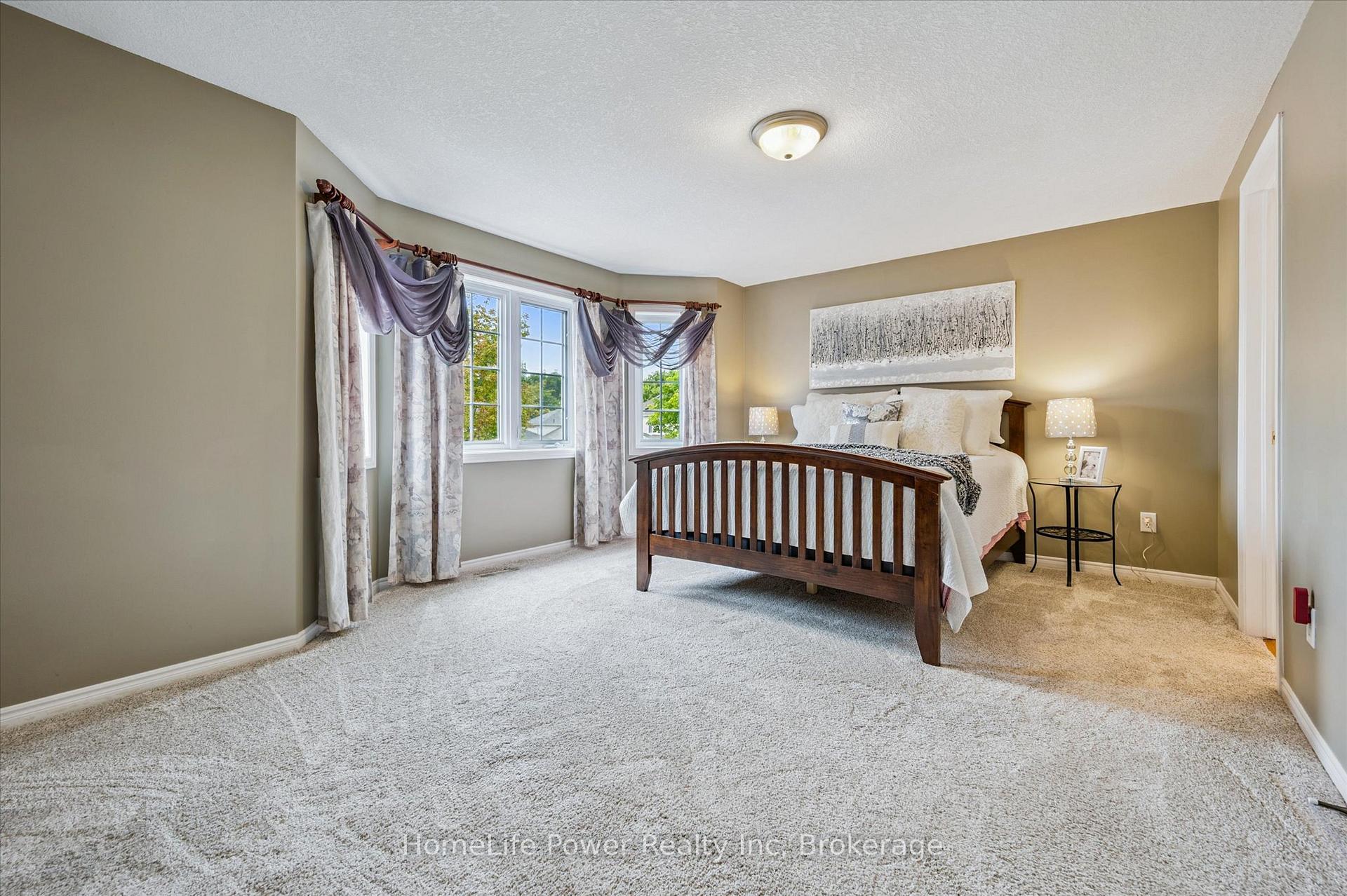 Photo 23 of 97 Marl Meadow Drive, Kitchener — HOMEH