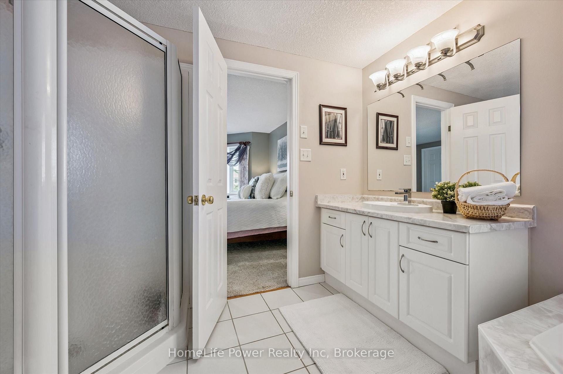 Photo 26 of 97 Marl Meadow Drive, Kitchener — HOMEH