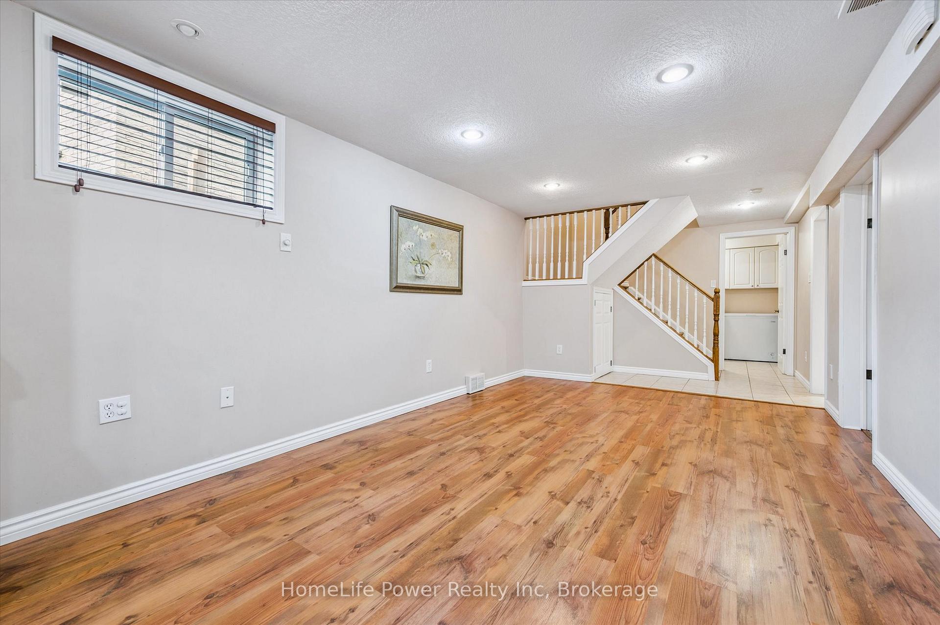 Photo 31 of 97 Marl Meadow Drive, Kitchener — HOMEH