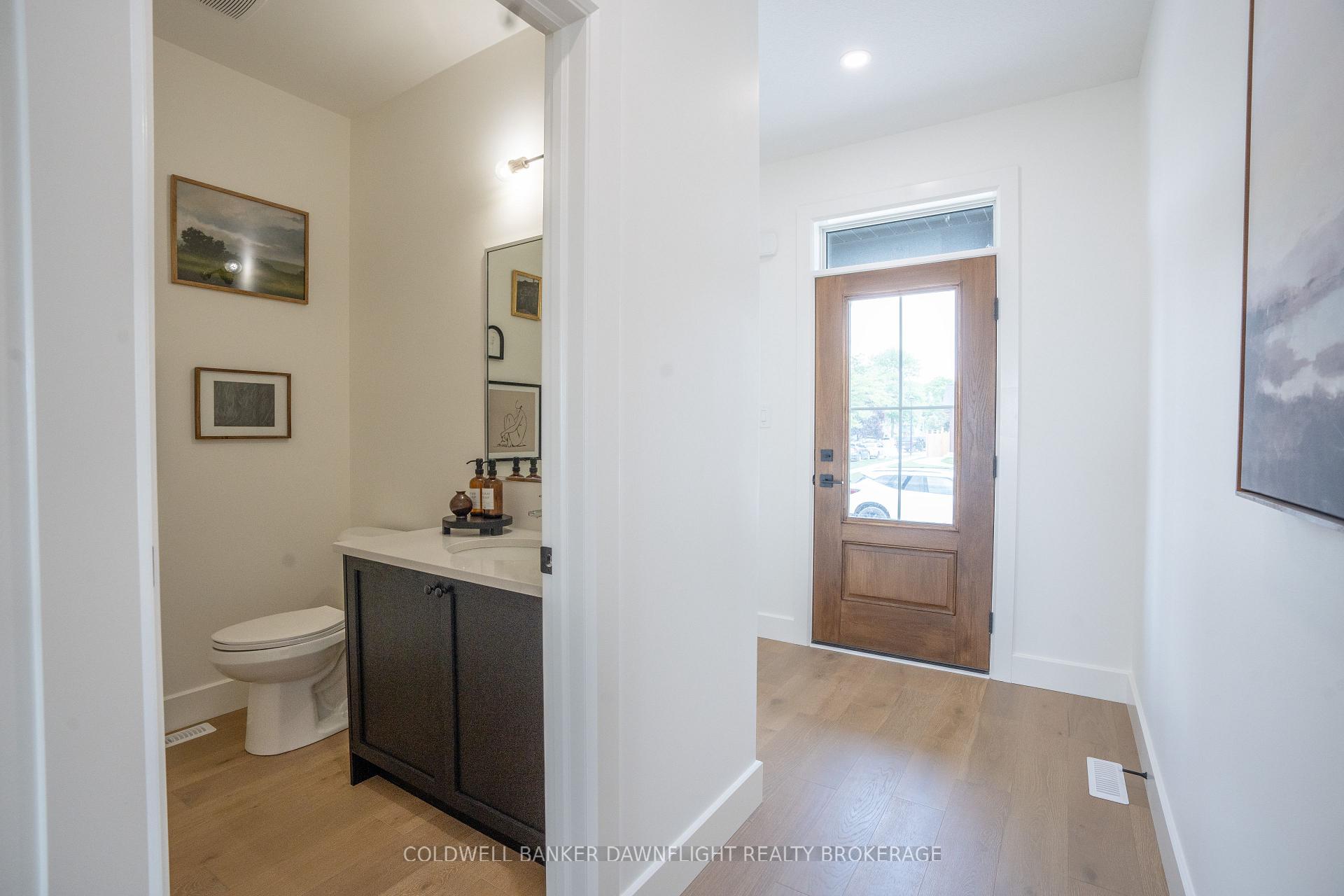 Photo 4 of Unit 51, 147 Scotts Drive, Lucan Biddulph, Lucan — HOMEH