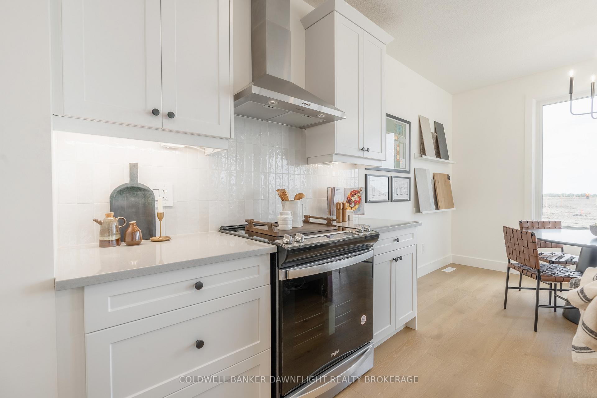Photo 10 of Unit 51, 147 Scotts Drive, Lucan Biddulph, Lucan — HOMEH