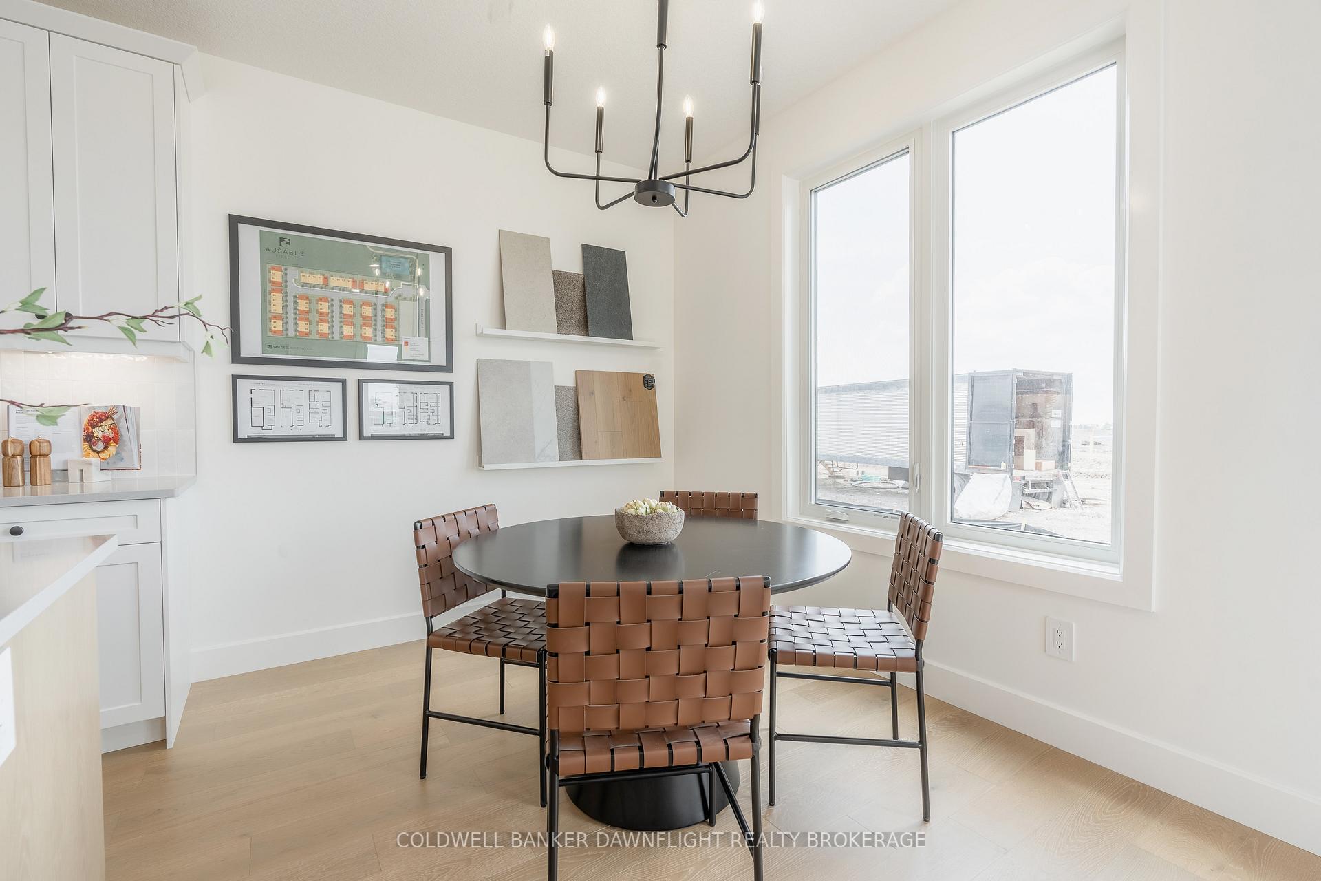 Photo 16 of Unit 51, 147 Scotts Drive, Lucan Biddulph, Lucan — HOMEH