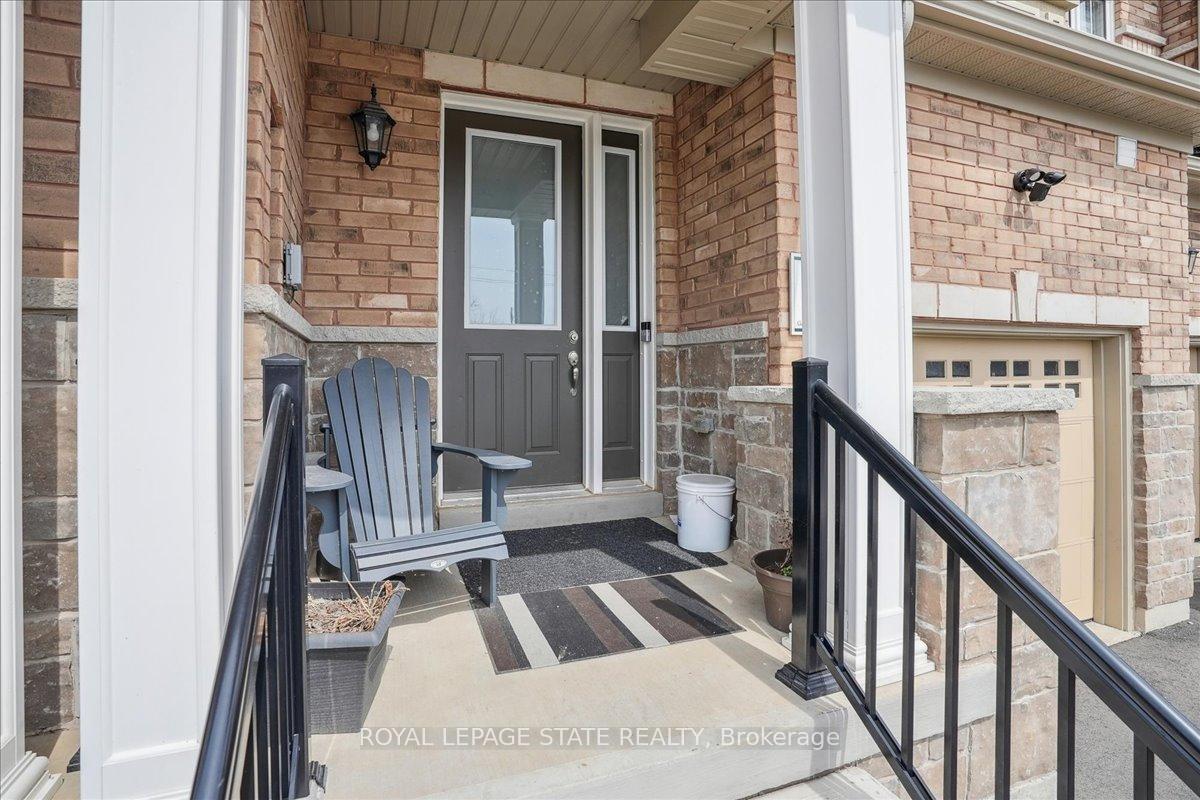 Photo 5 of 1069 Garner Road E, Hamilton, Meadowlands — HOMEH