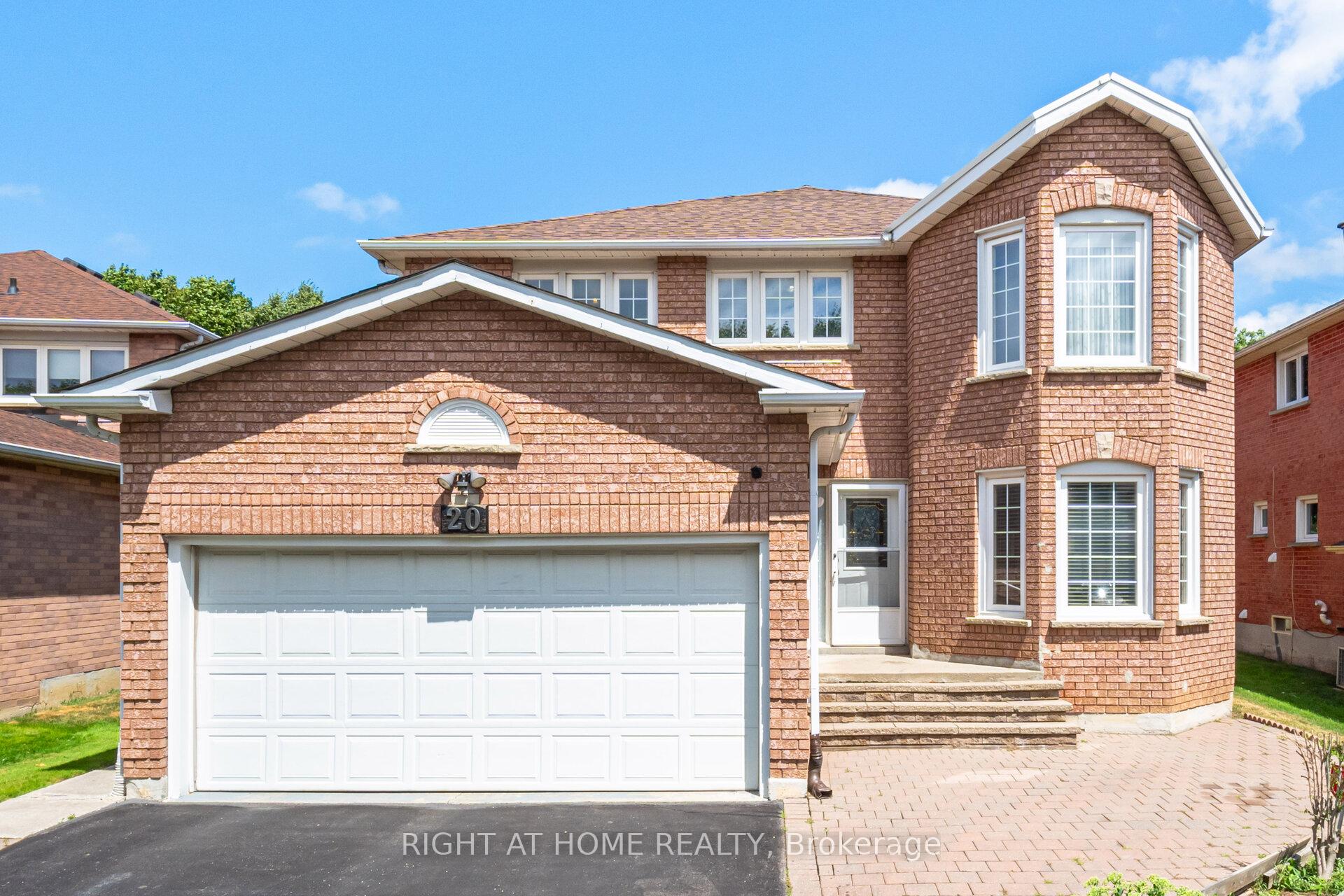 Photo 3 of 20 Erla Court, Markham, Middlefield — HOMEH