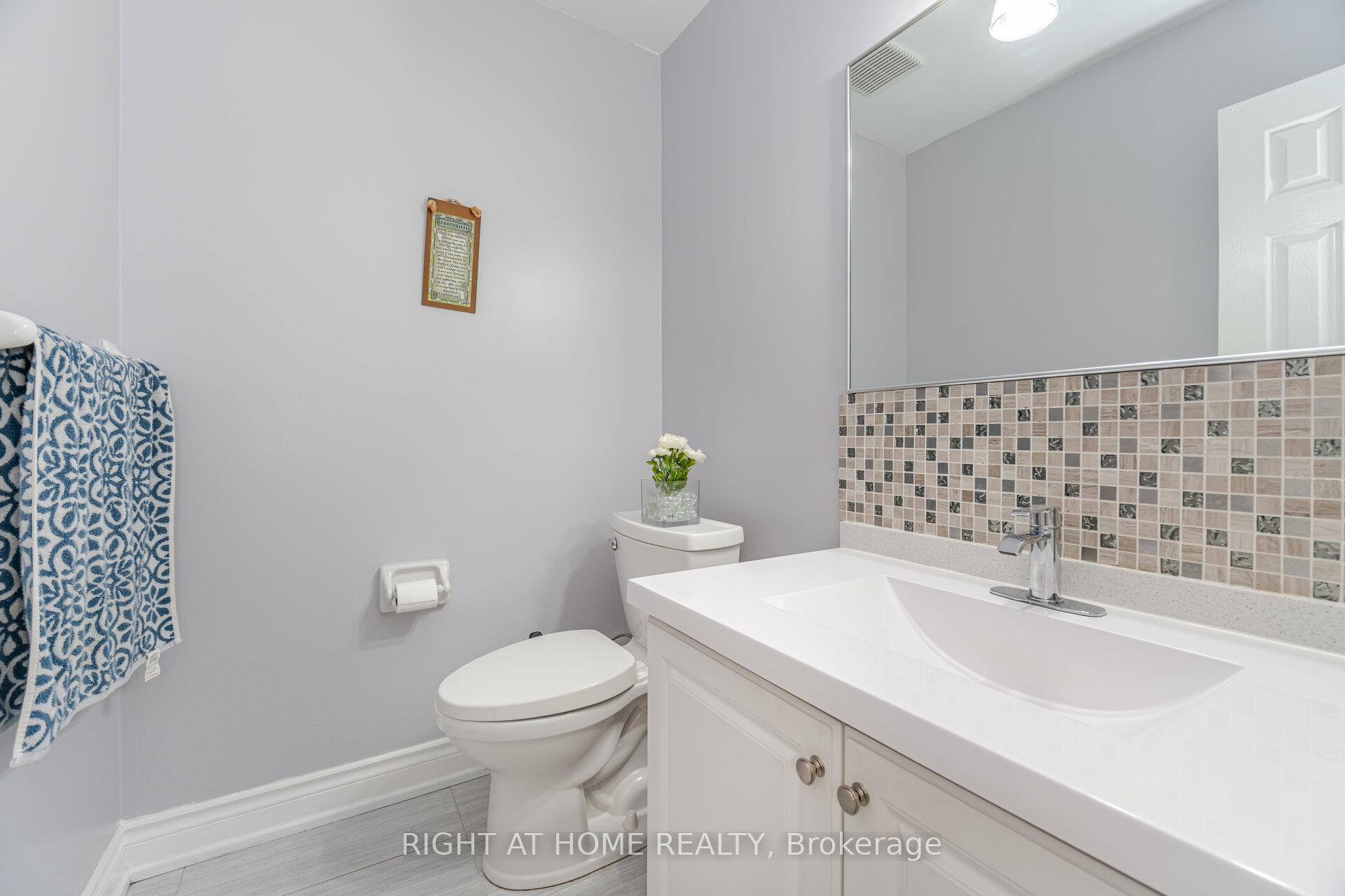 Photo 18 of 20 Erla Court, Markham, Middlefield — HOMEH