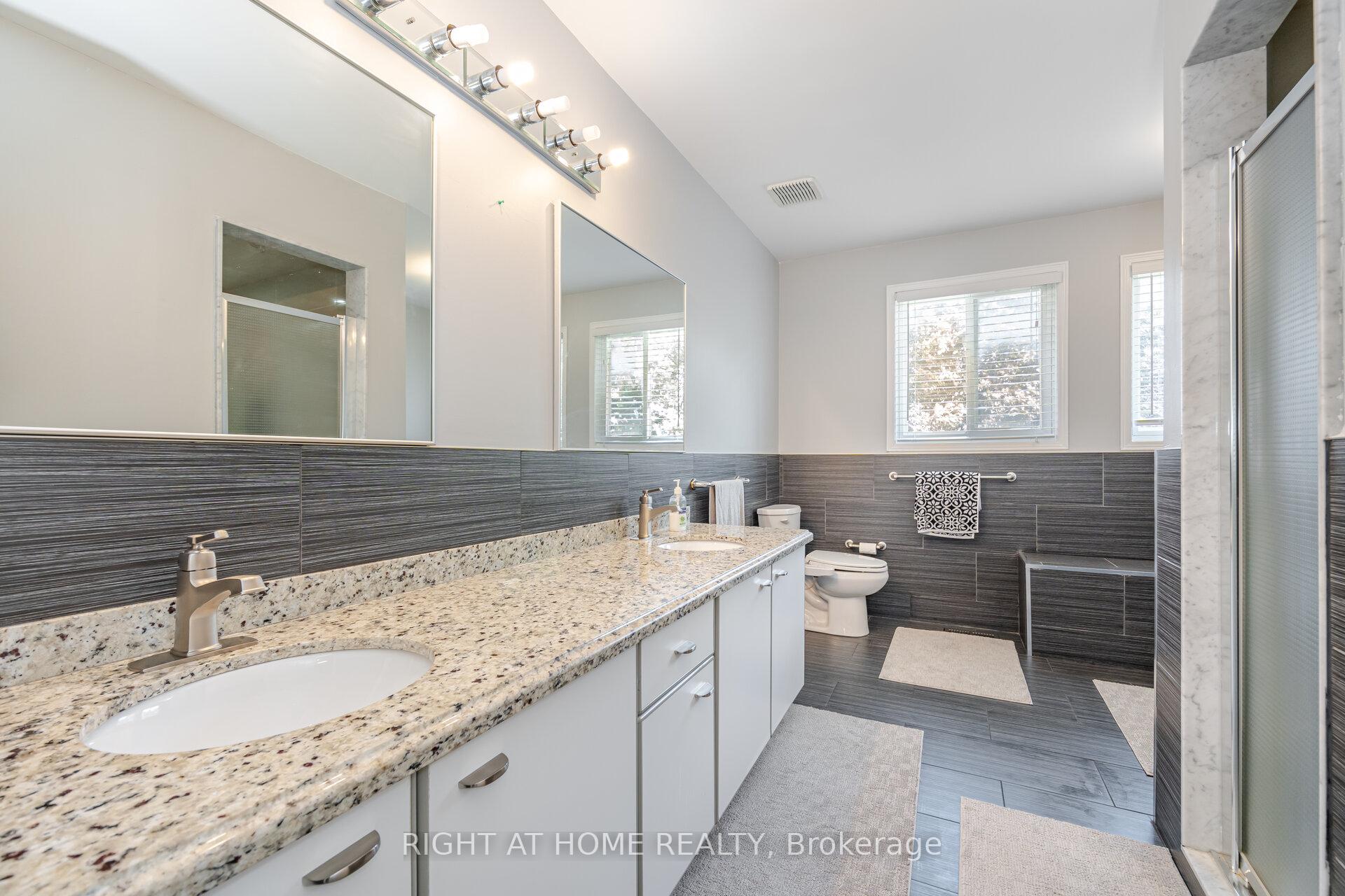 Photo 23 of 20 Erla Court, Markham, Middlefield — HOMEH