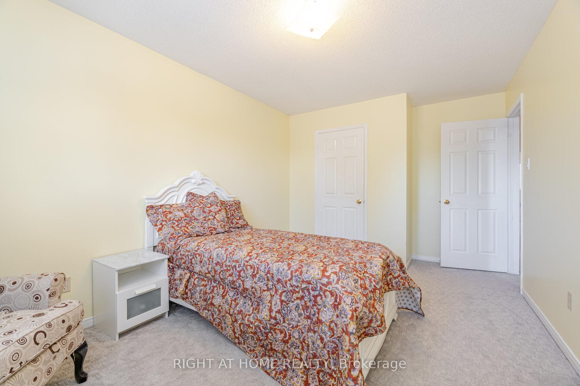 Photo 26 of 20 Erla Court, Markham, Middlefield — HOMEH