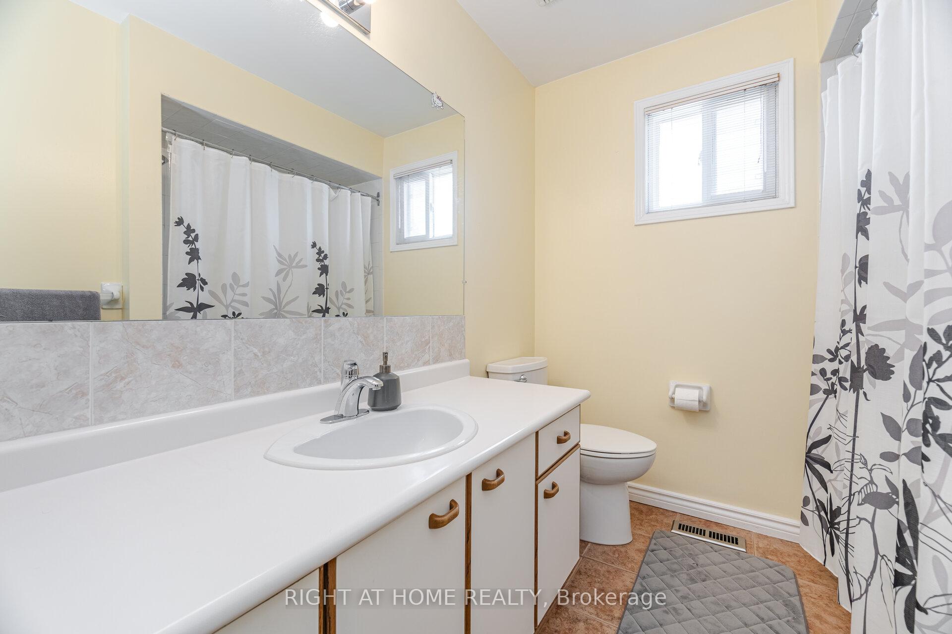 Photo 28 of 20 Erla Court, Markham, Middlefield — HOMEH