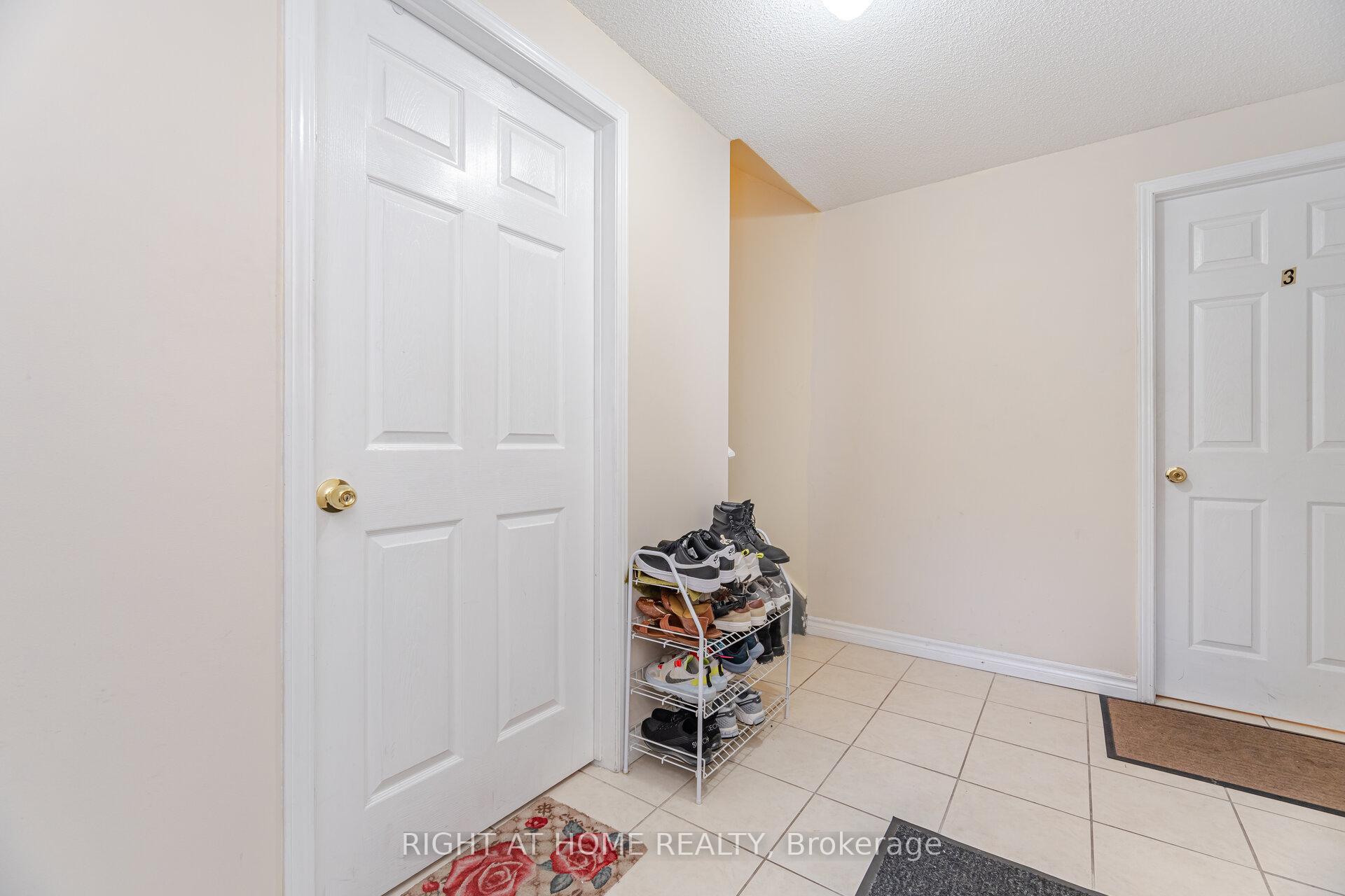 Photo 30 of 20 Erla Court, Markham, Middlefield — HOMEH