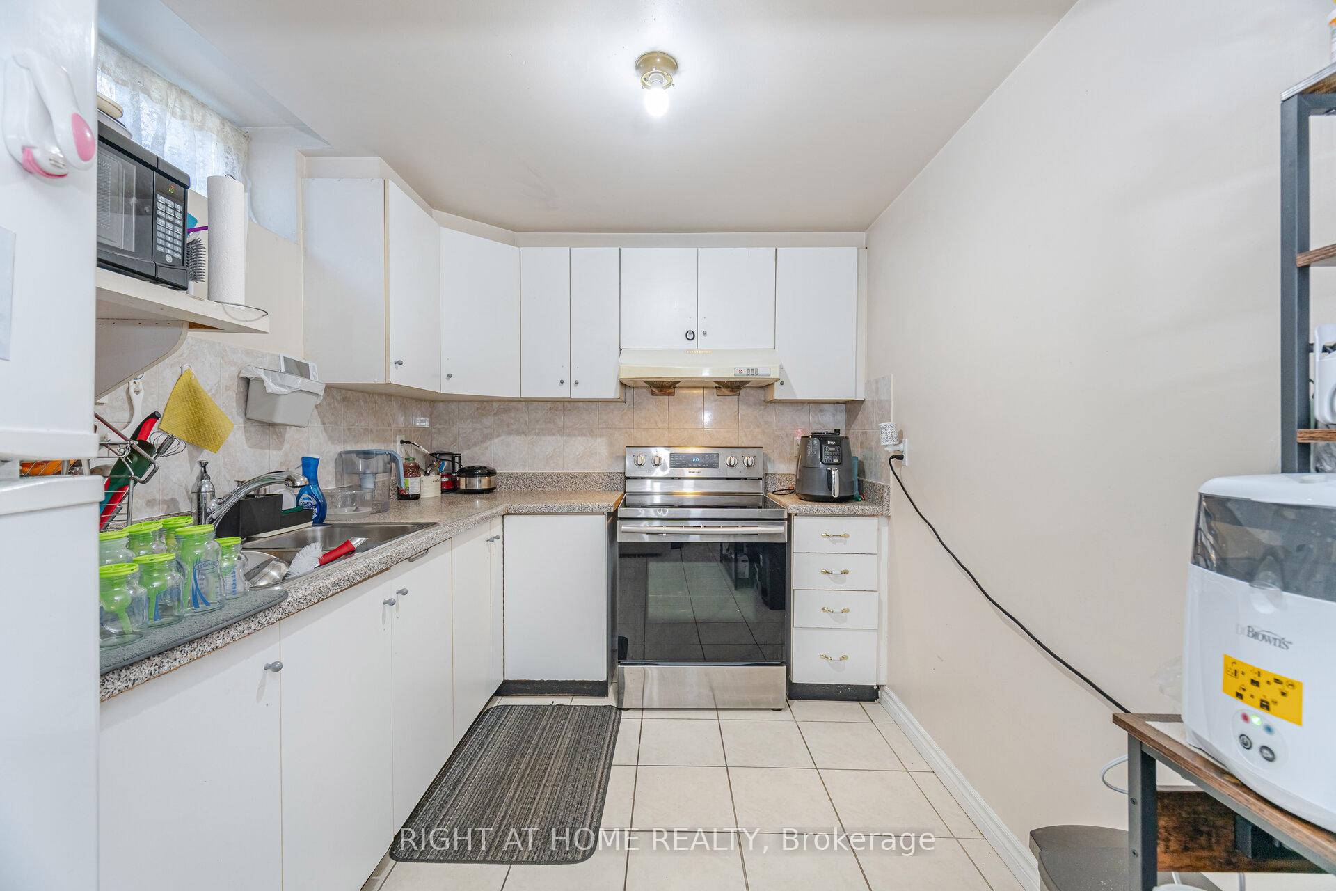 Photo 34 of 20 Erla Court, Markham, Middlefield — HOMEH