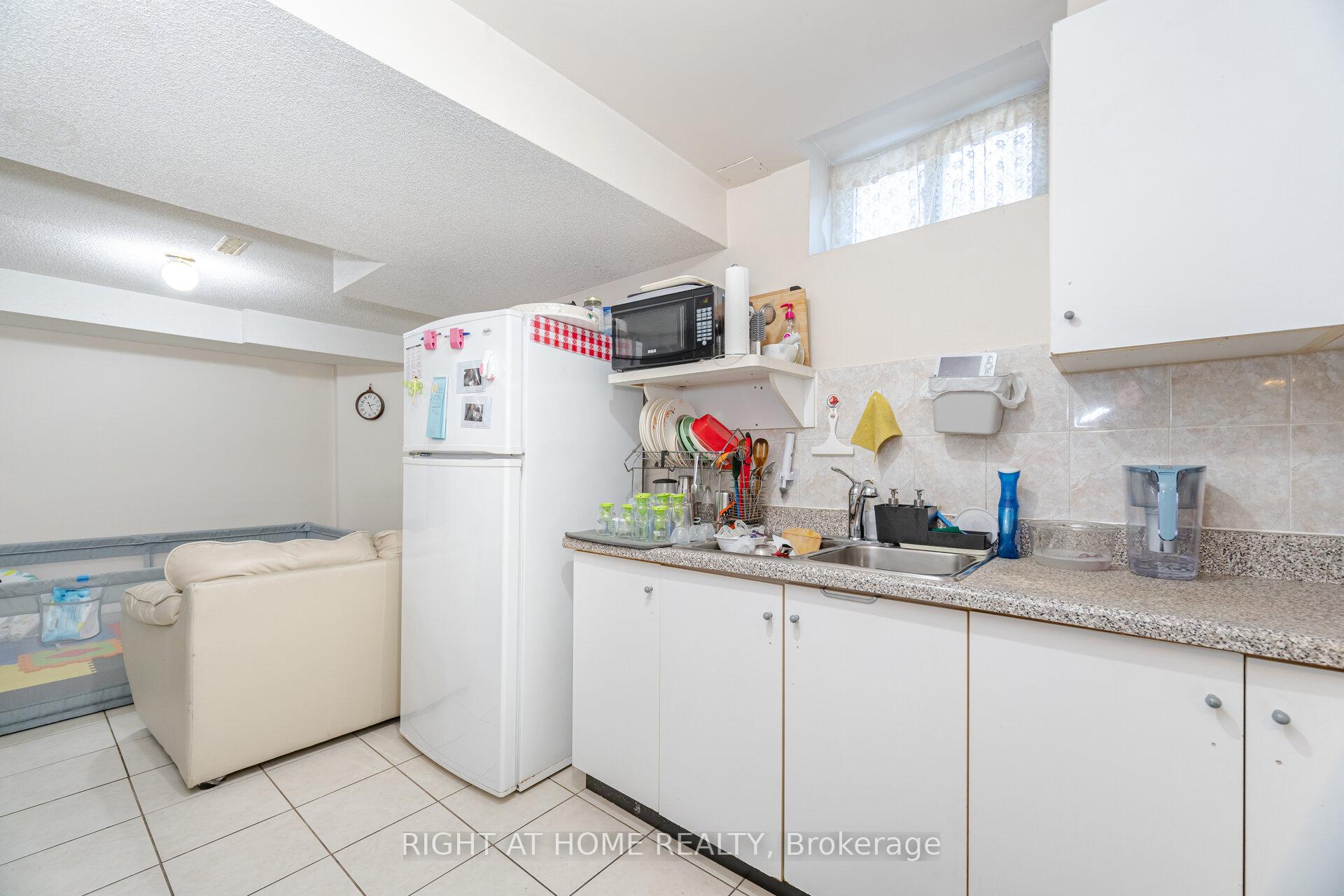 Photo 35 of 20 Erla Court, Markham, Middlefield — HOMEH