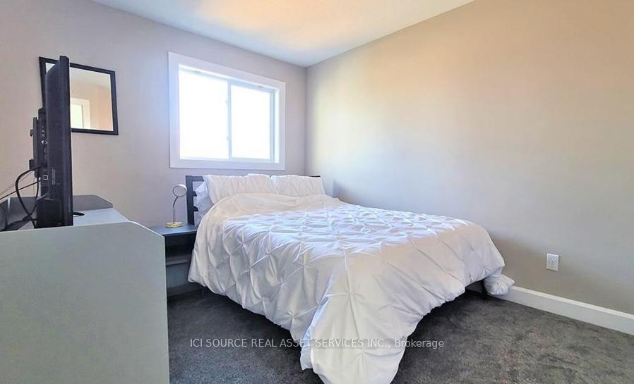 Photo 8 of 33 Tobermory Crescent, Ottawa, Kanata - Morgan's Grant/South March — HOMEH