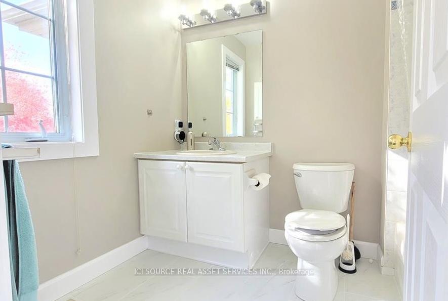 Photo 10 of 33 Tobermory Crescent, Ottawa, Kanata - Morgan's Grant/South March — HOMEH
