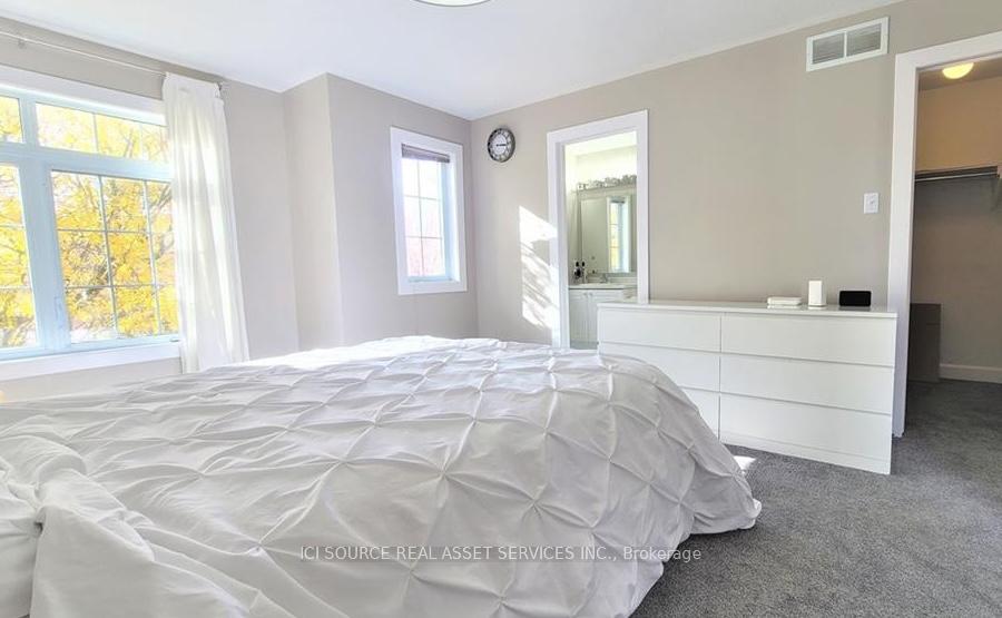 Photo 12 of 33 Tobermory Crescent, Ottawa, Kanata - Morgan's Grant/South March — HOMEH