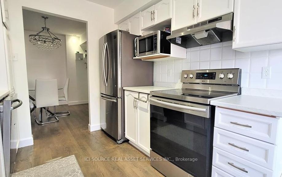 Photo 18 of 33 Tobermory Crescent, Ottawa, Kanata - Morgan's Grant/South March — HOMEH