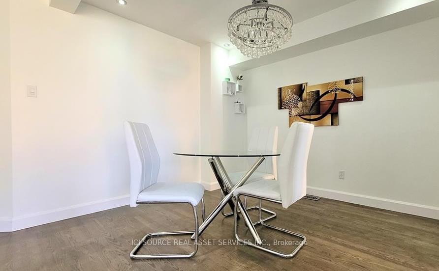 Photo 19 of 33 Tobermory Crescent, Ottawa, Kanata - Morgan's Grant/South March — HOMEH