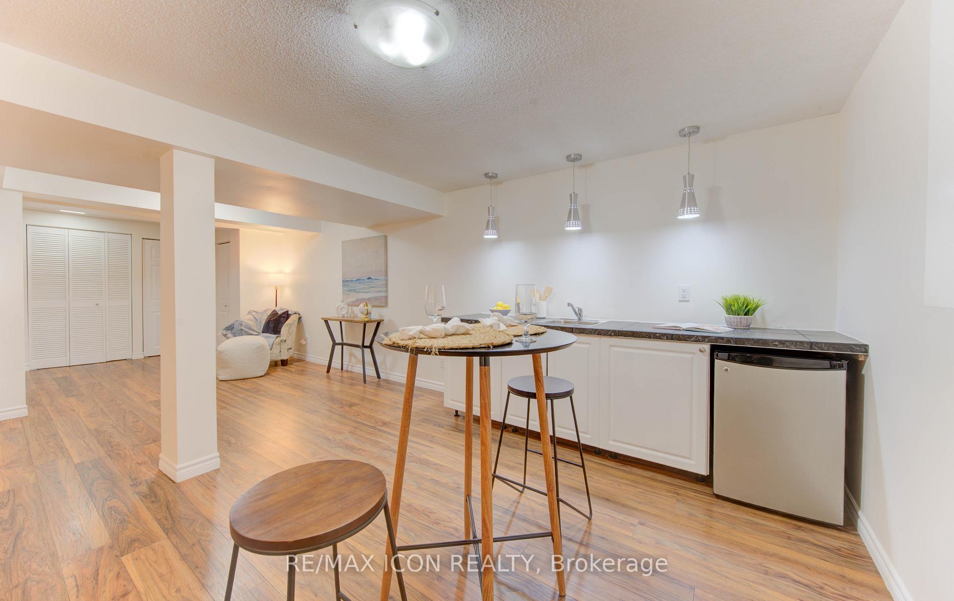 Photo 28 of 43 Winding Way, Kitchener — HOMEH
