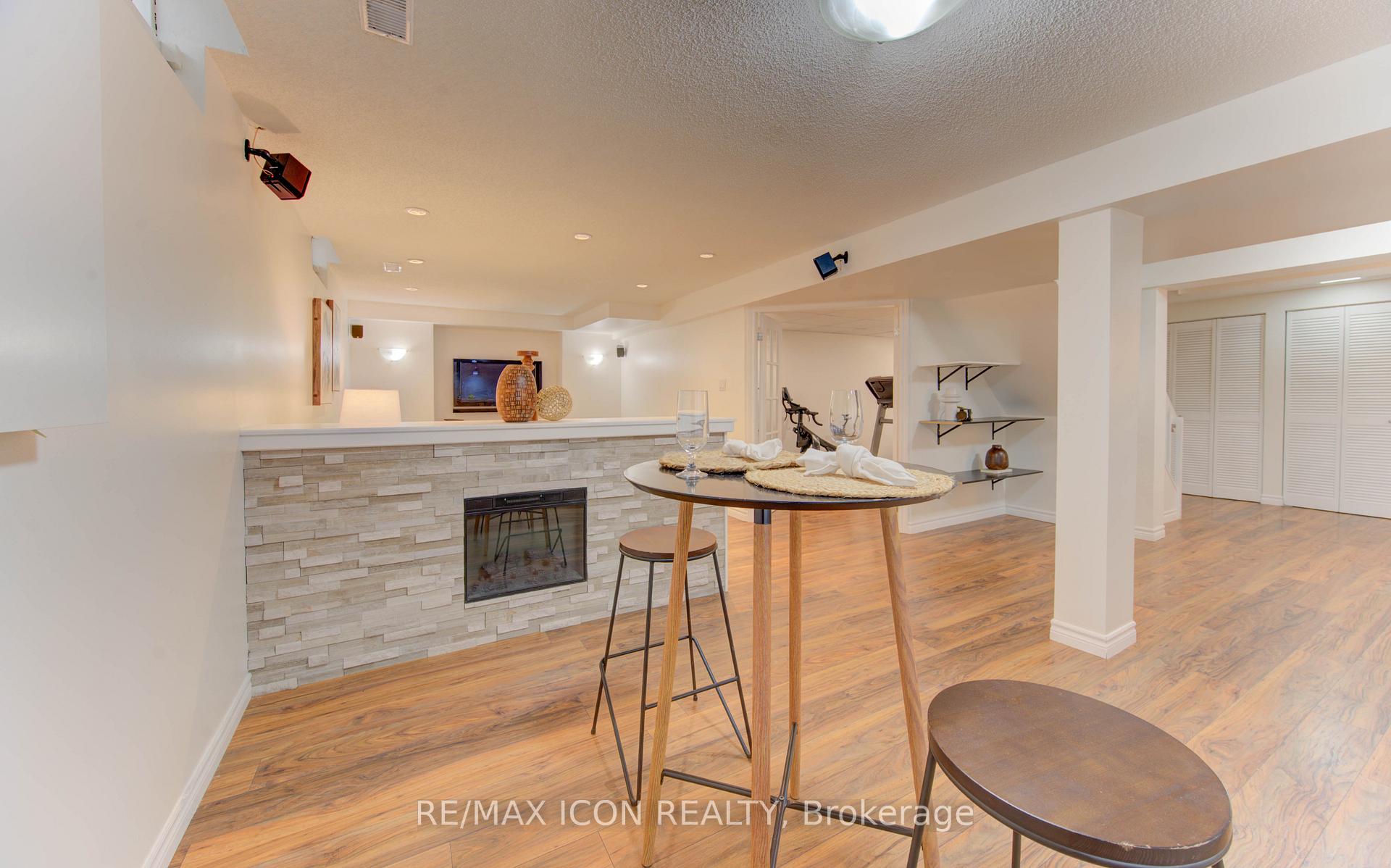 Photo 29 of 43 Winding Way, Kitchener — HOMEH