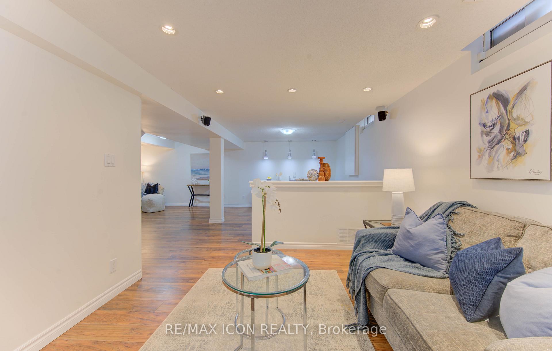 Photo 32 of 43 Winding Way, Kitchener — HOMEH
