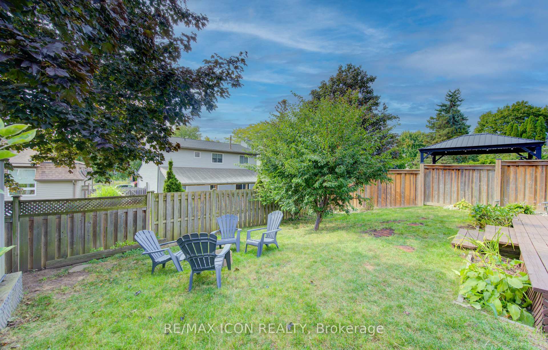 Photo 34 of 43 Winding Way, Kitchener — HOMEH