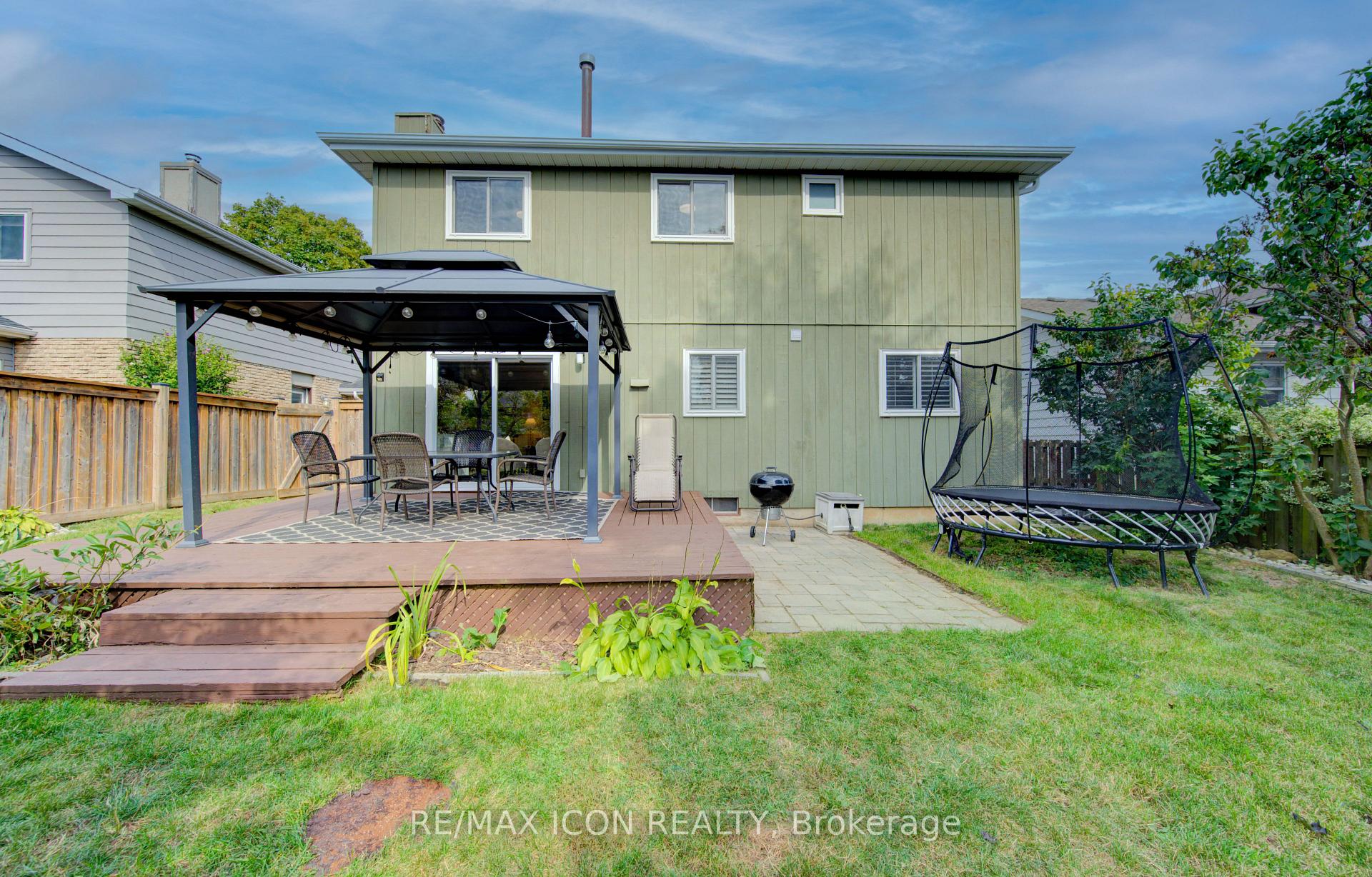 Photo 35 of 43 Winding Way, Kitchener — HOMEH