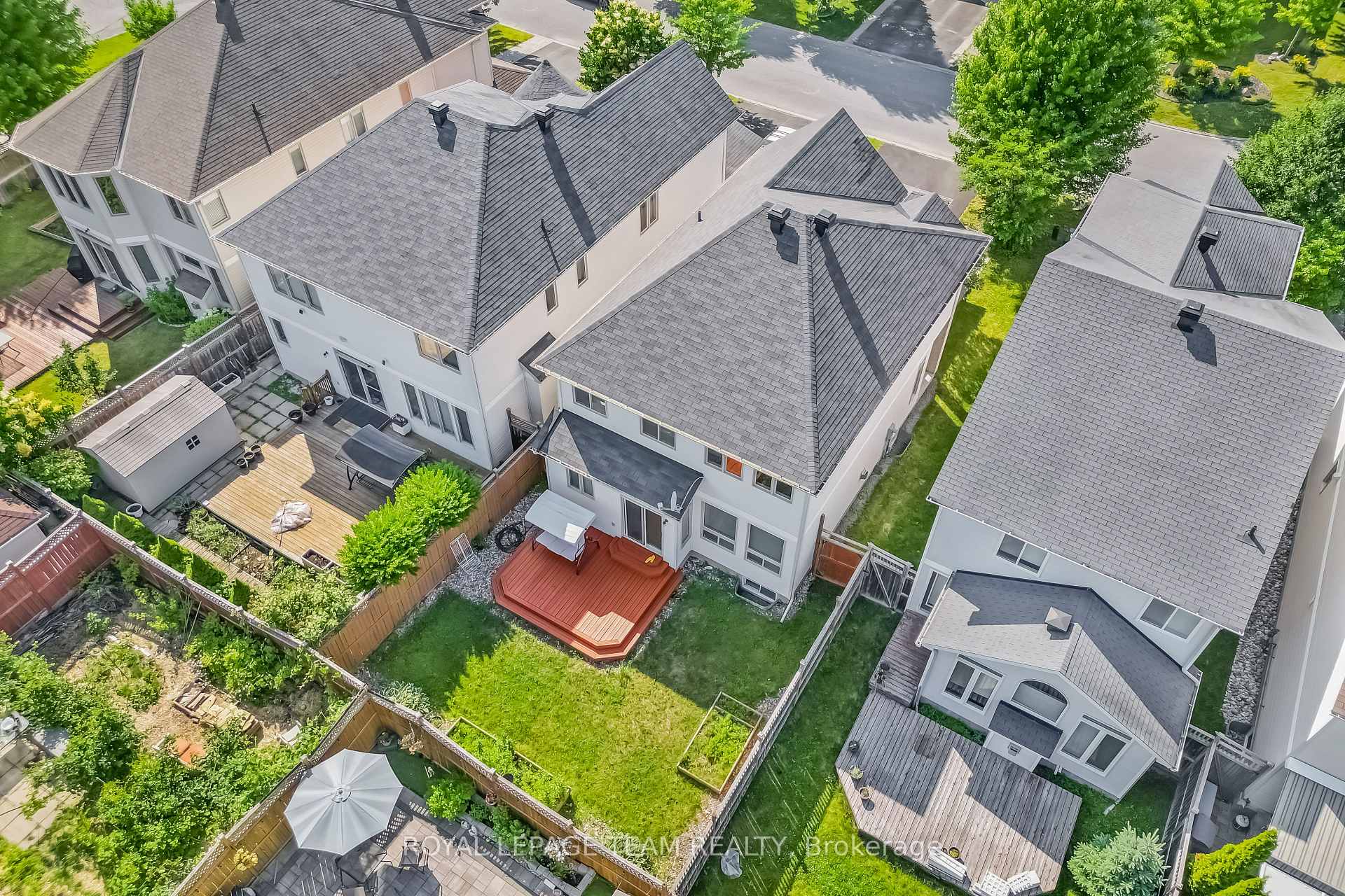 Photo 5 of 204 Applecross Crescent, Ottawa, Kanata - Morgan's Grant/South March — HOMEH