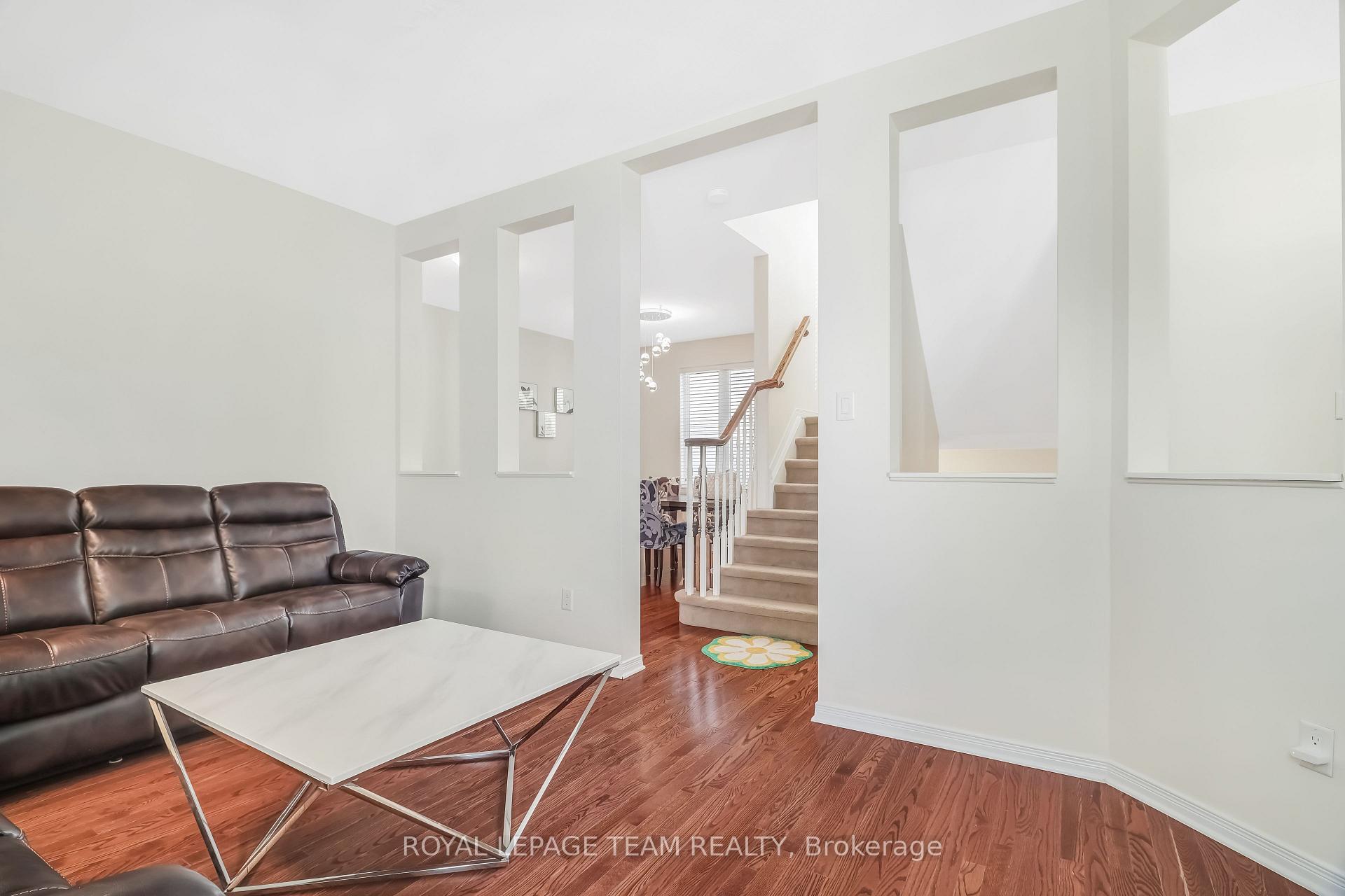 Photo 11 of 204 Applecross Crescent, Ottawa, Kanata - Morgan's Grant/South March — HOMEH