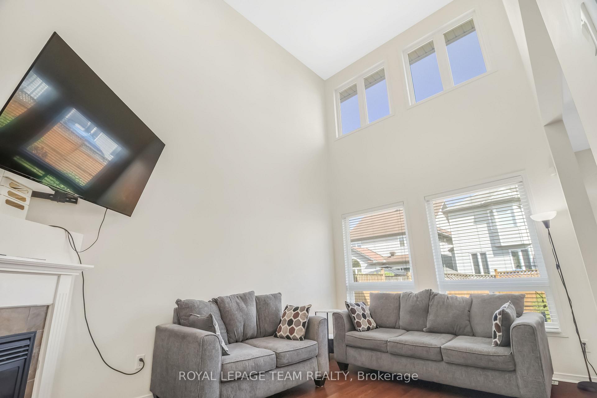 Photo 17 of 204 Applecross Crescent, Ottawa, Kanata - Morgan's Grant/South March — HOMEH