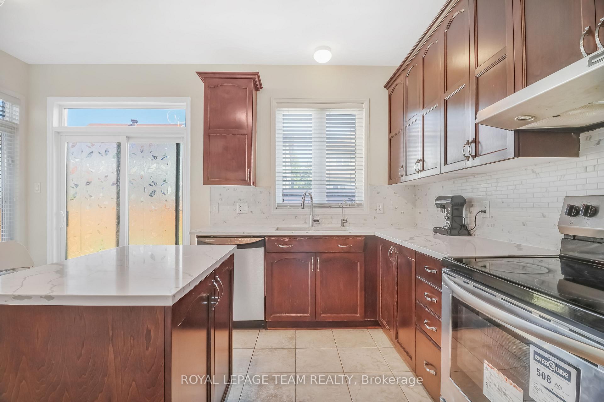 Photo 22 of 204 Applecross Crescent, Ottawa, Kanata - Morgan's Grant/South March — HOMEH