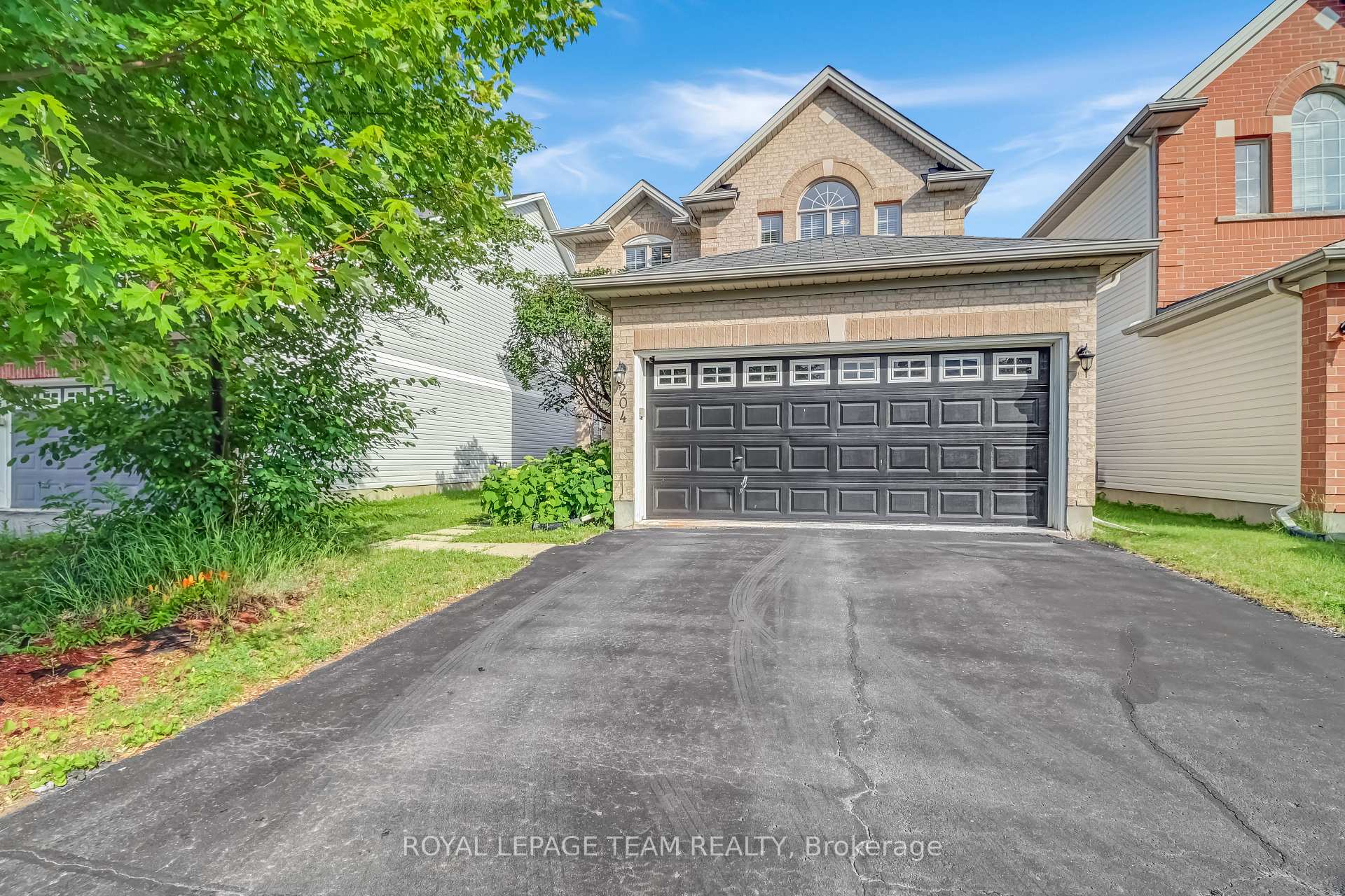 Photo 34 of 204 Applecross Crescent, Ottawa, Kanata - Morgan's Grant/South March — HOMEH