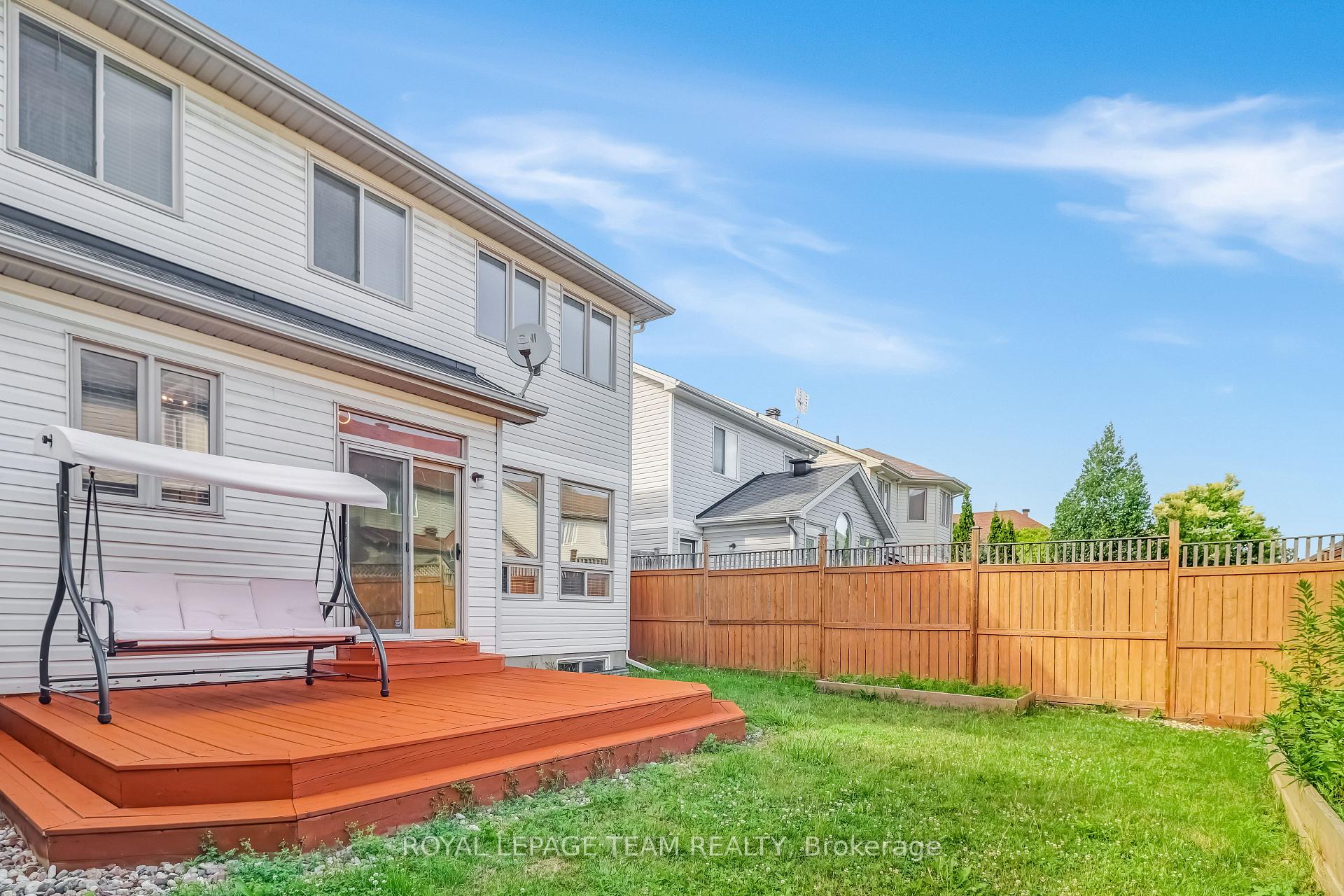 Photo 35 of 204 Applecross Crescent, Ottawa, Kanata - Morgan's Grant/South March — HOMEH