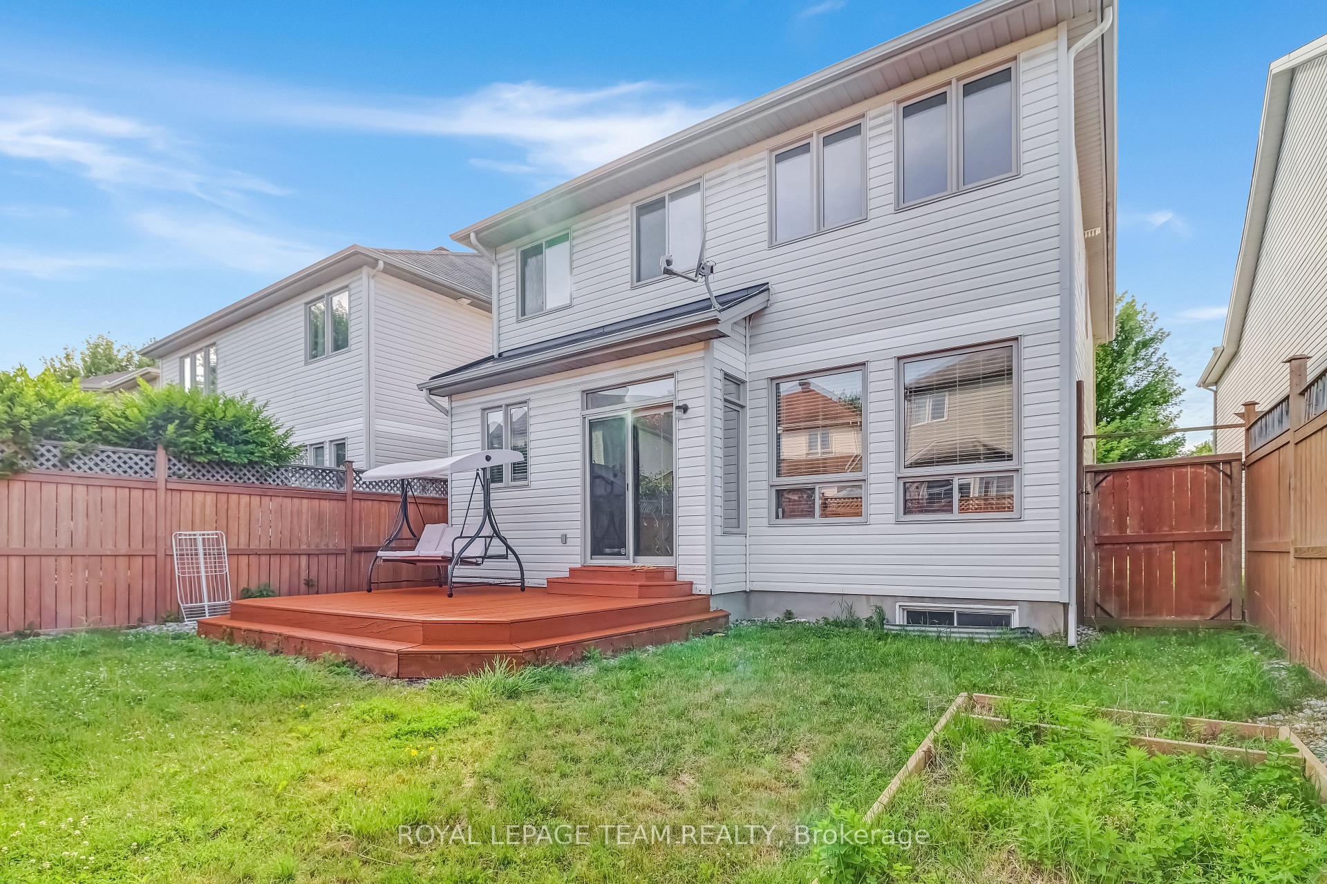 Photo 36 of 204 Applecross Crescent, Ottawa, Kanata - Morgan's Grant/South March — HOMEH