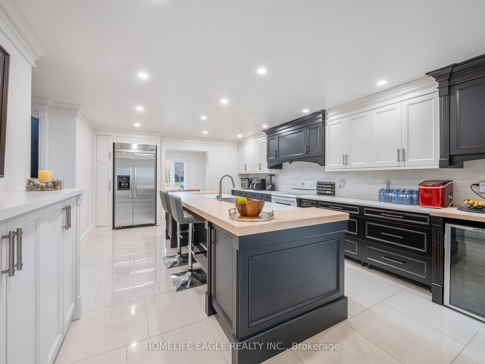 Photo 10 of 28 Rolling Court, King, Rural King — HOMEH