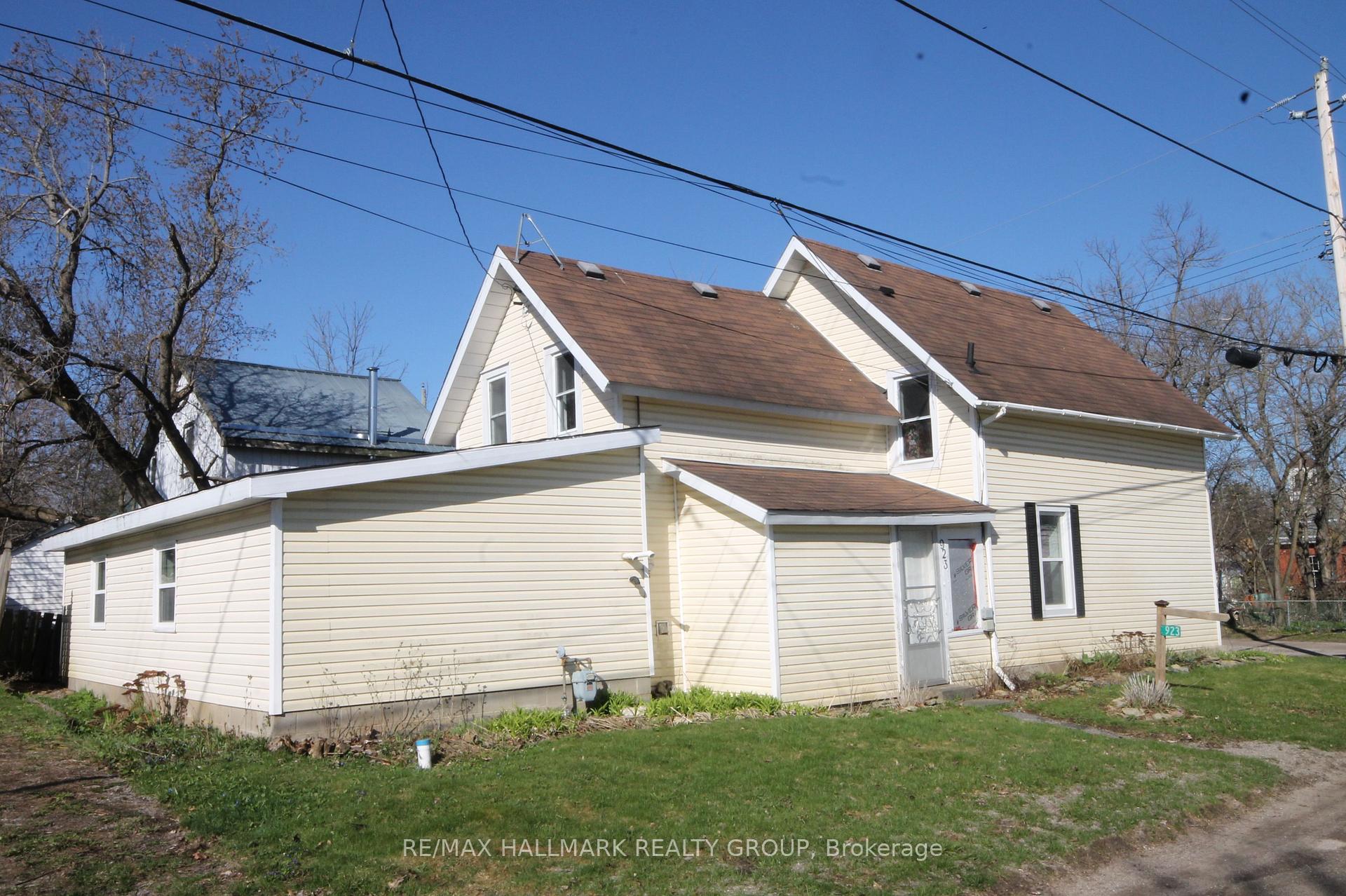 Photo 1 of 923 Center Street, McNab/Braeside, Mcnab/Braeside Twps — HOMEH