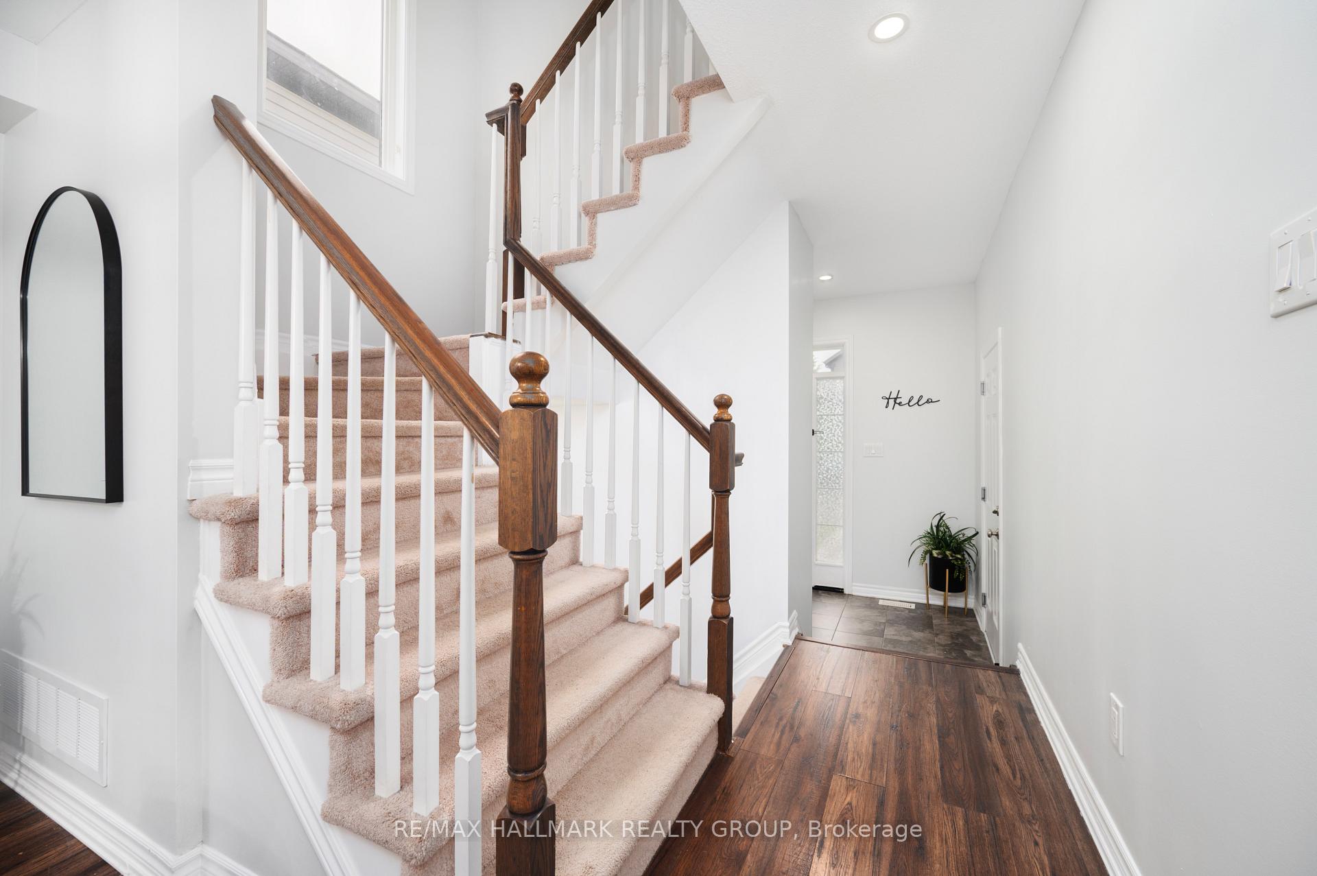 Photo 4 of 223 Conifer Creek Circle, Ottawa, Kanata - Emerald Meadows/Trailwest — HOMEH