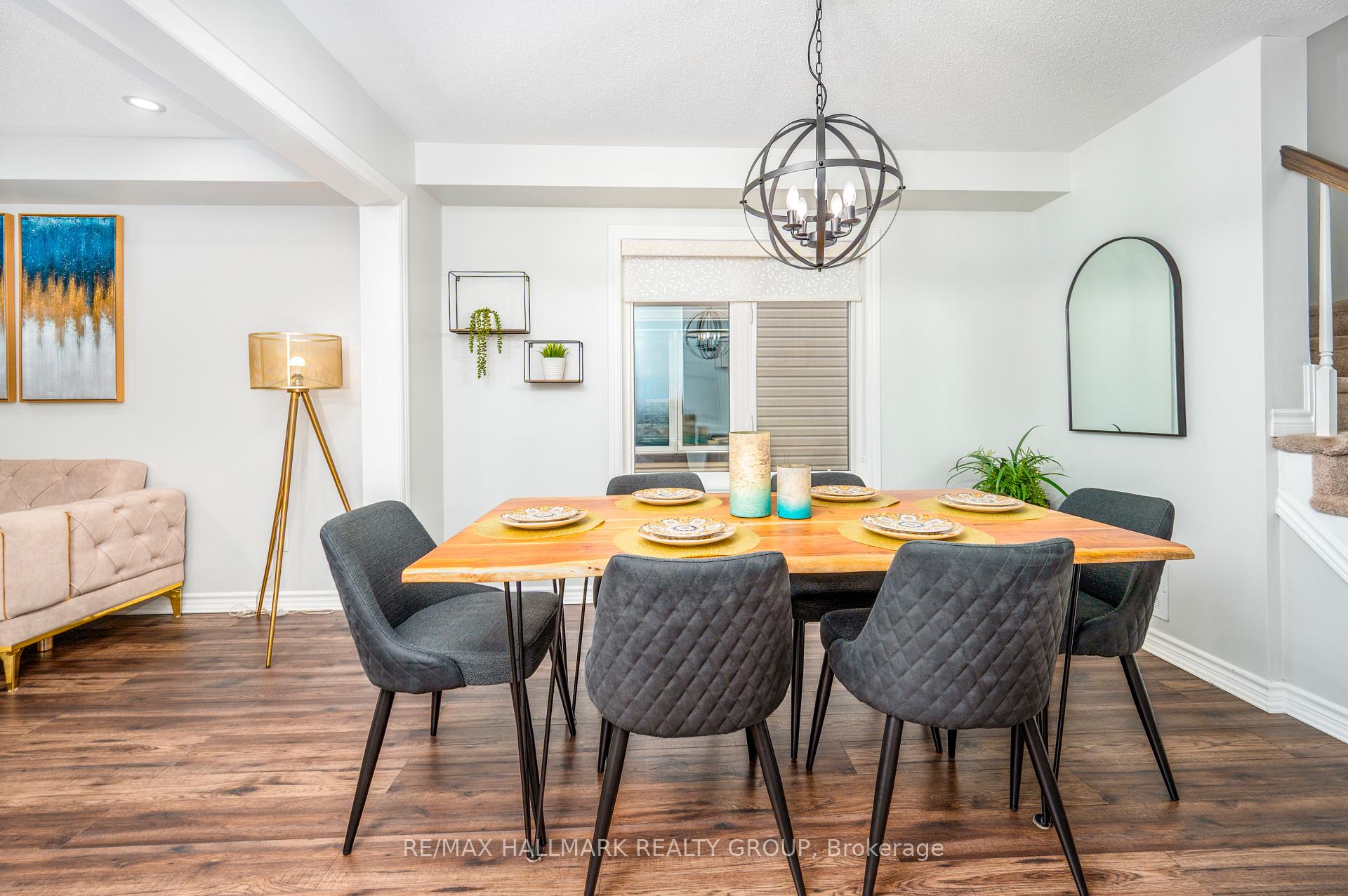 Photo 5 of 223 Conifer Creek Circle, Ottawa, Kanata - Emerald Meadows/Trailwest — HOMEH