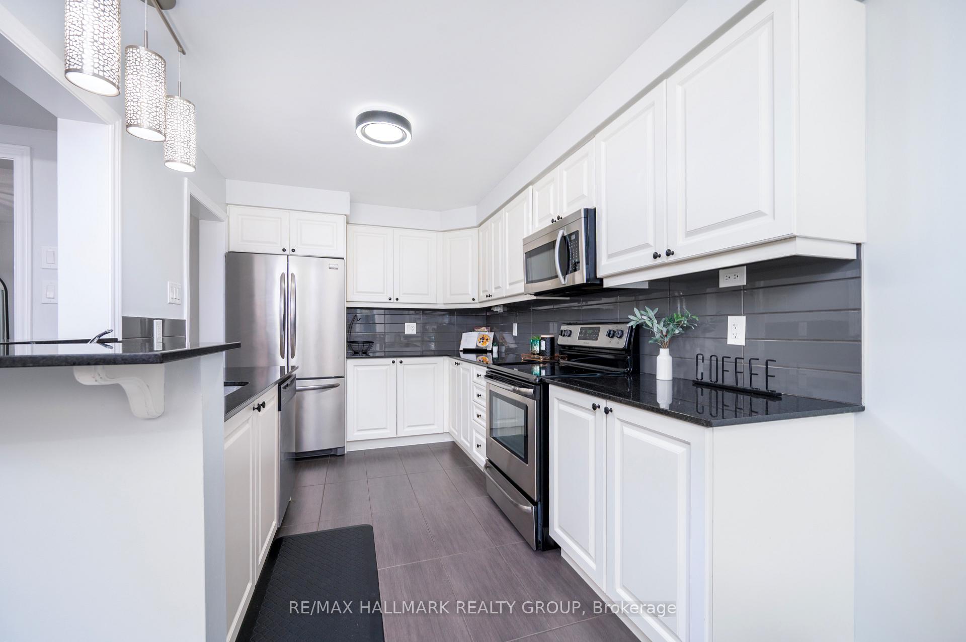 Photo 11 of 223 Conifer Creek Circle, Ottawa, Kanata - Emerald Meadows/Trailwest — HOMEH